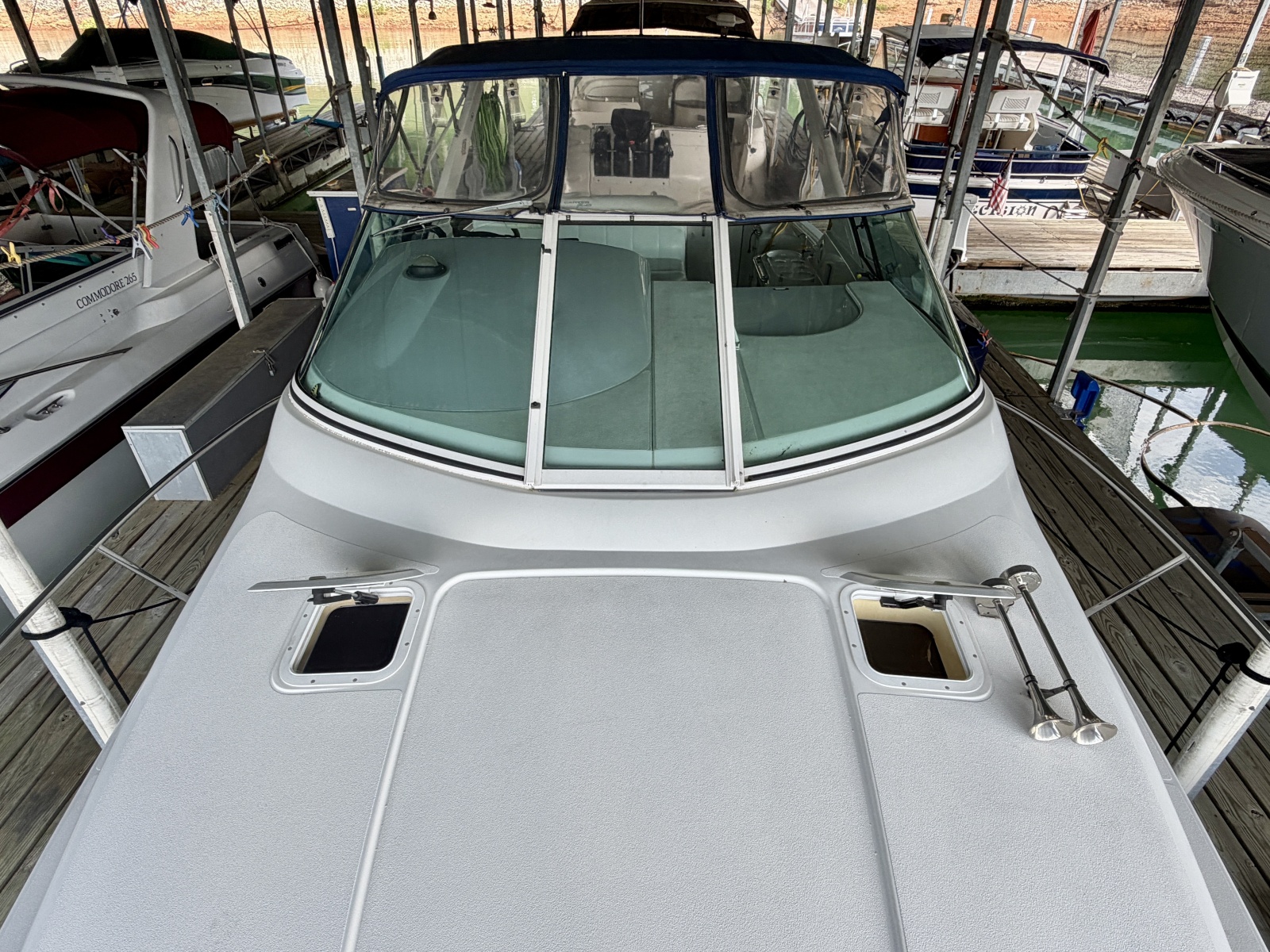 1996 Carver 310 Mid Cabin Express