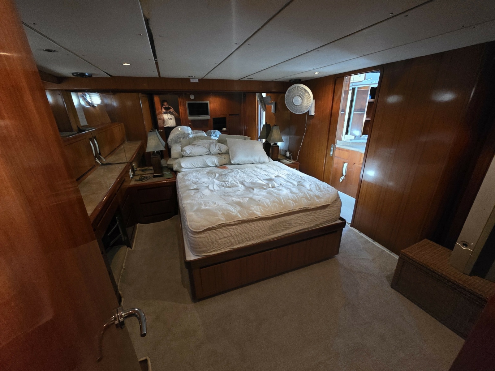 2000 Ocean Alexander 60 Trawler