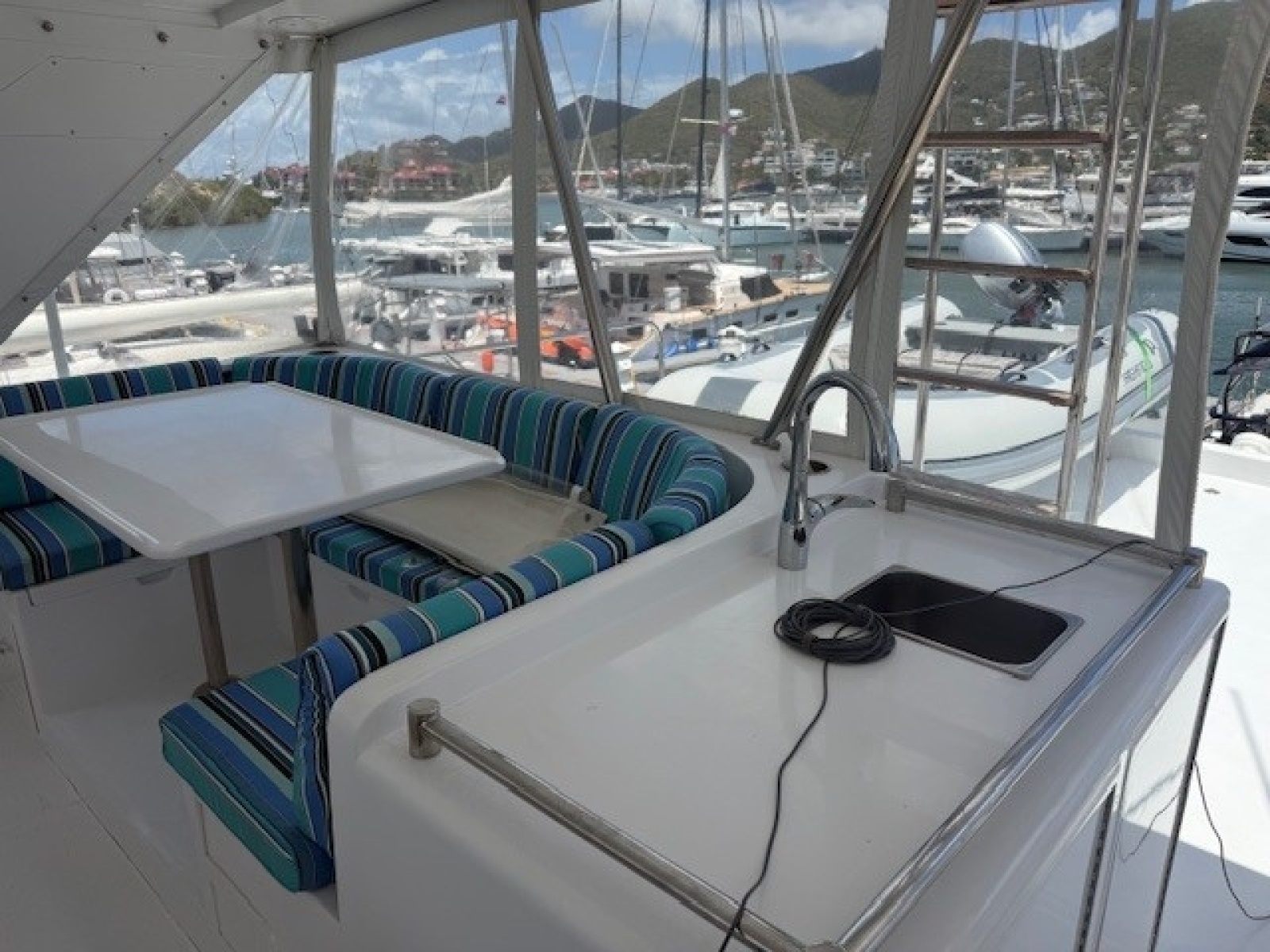 2000 Ocean Alexander 60 Trawler