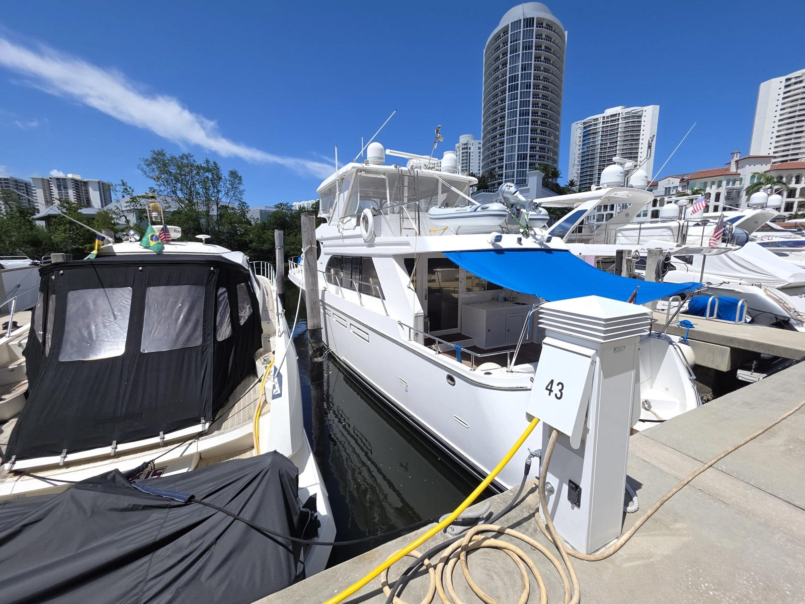 2000 Ocean Alexander 60 Trawler