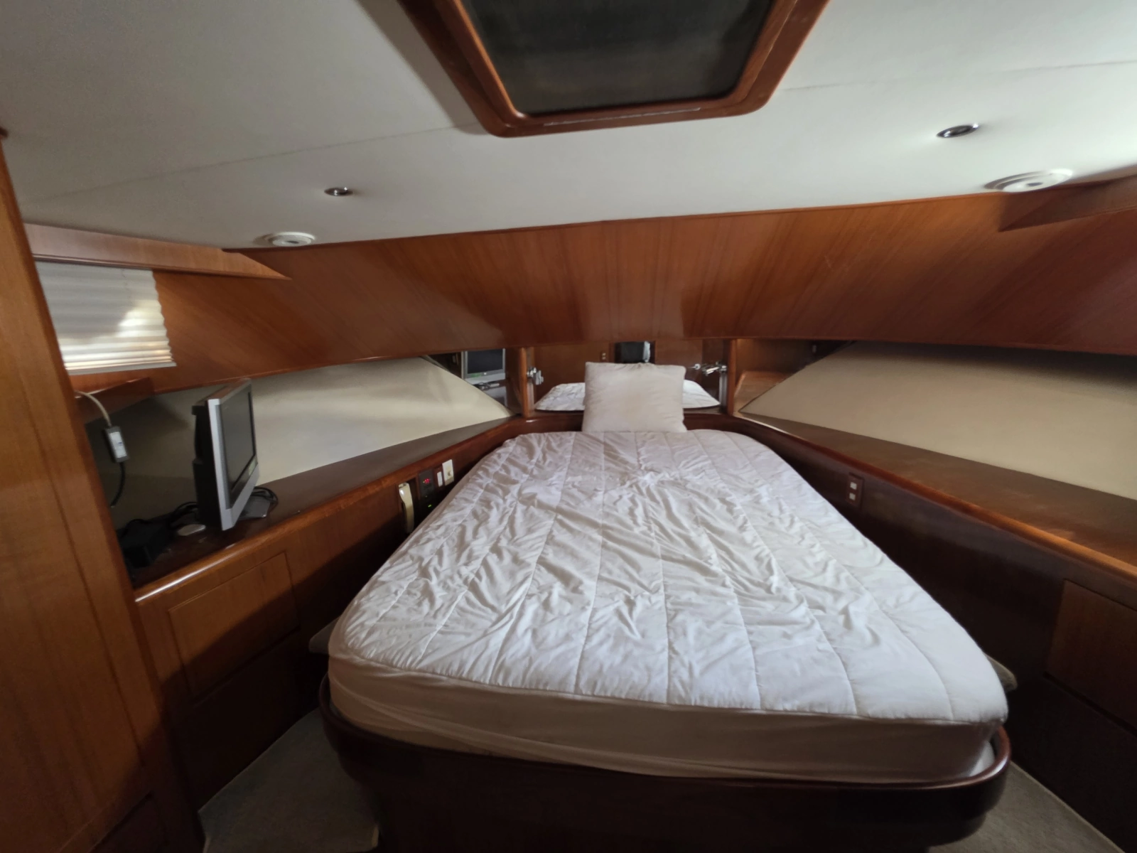 2000 Ocean Alexander 60 Trawler