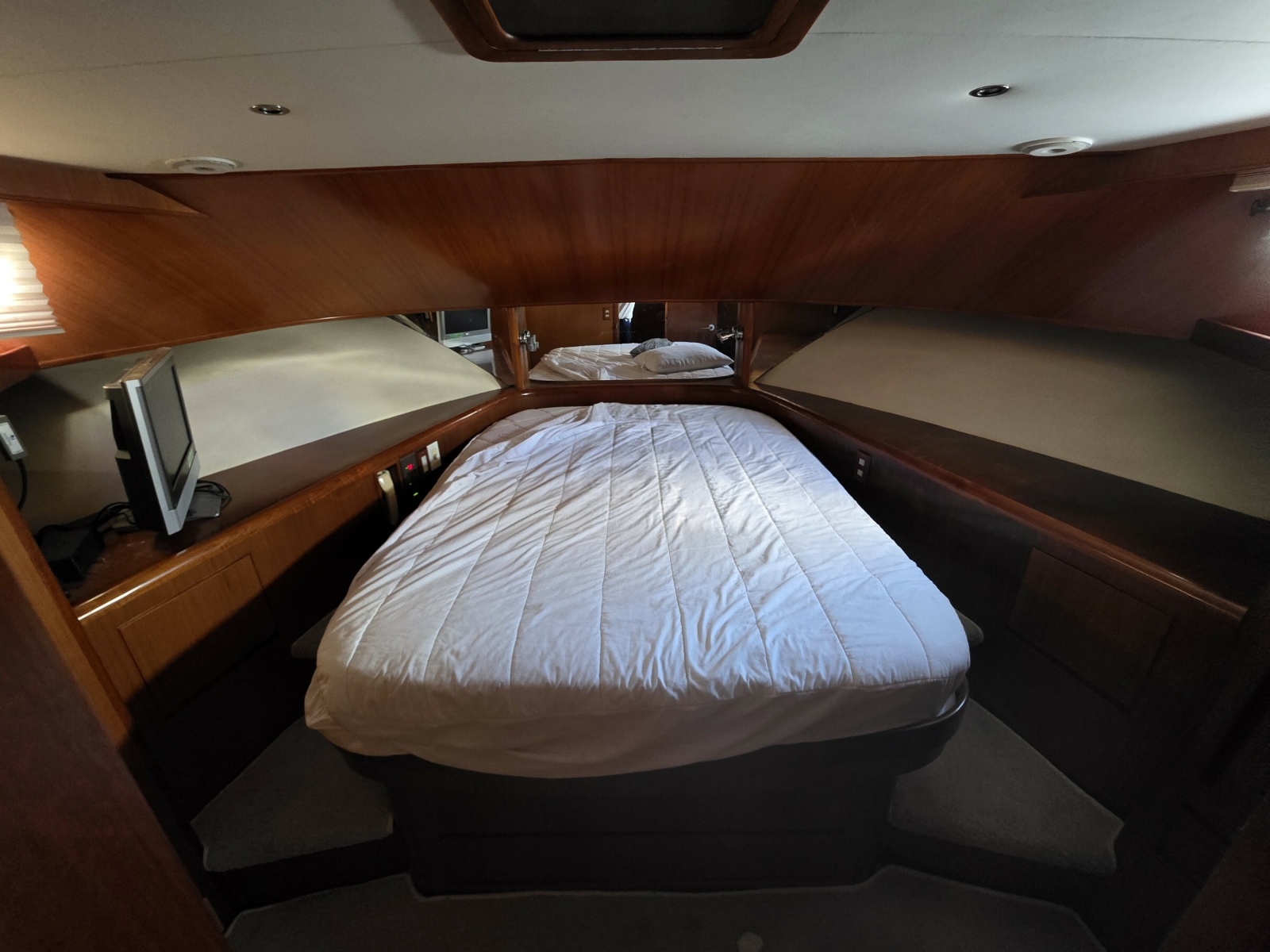 2000 Ocean Alexander 60 Trawler