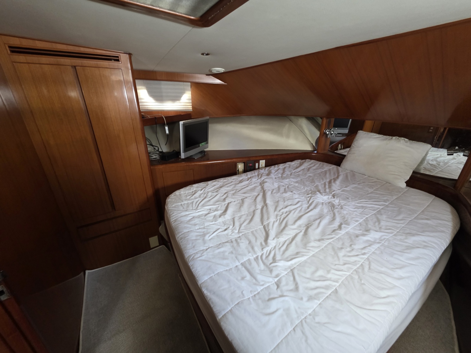 2000 Ocean Alexander 60 Trawler