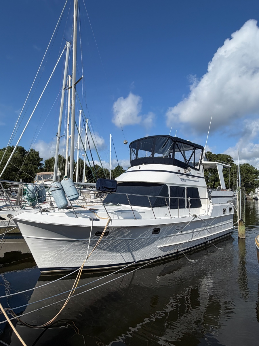 2006 Heritage East 36 Sundeck