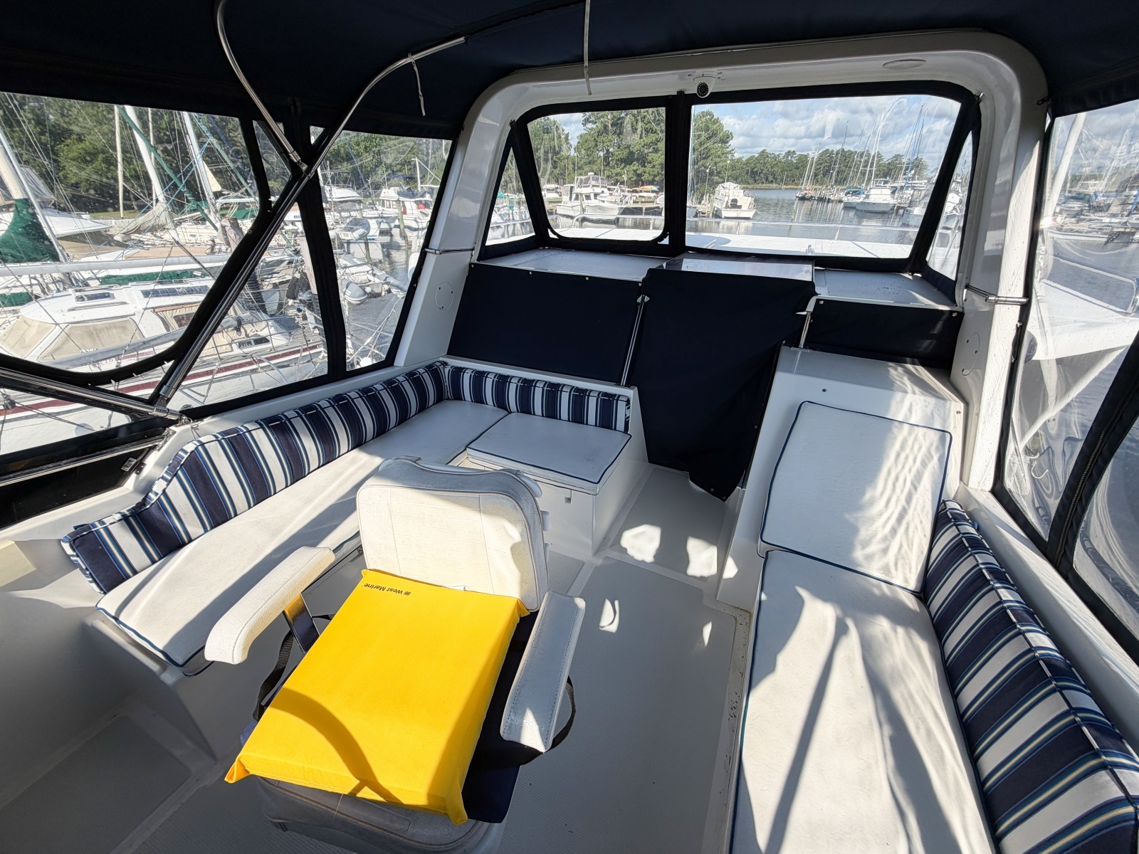 2006 Heritage East 36 Sundeck
