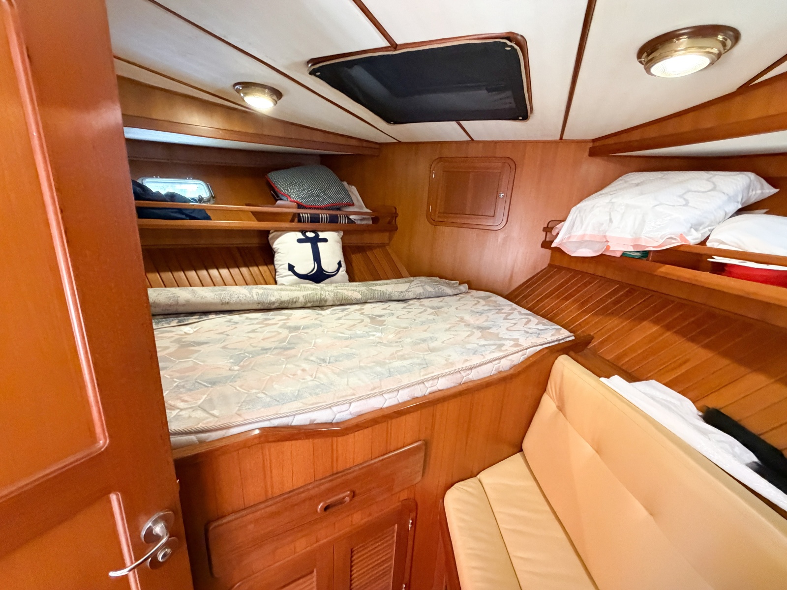 2006 Heritage East 36 Sundeck