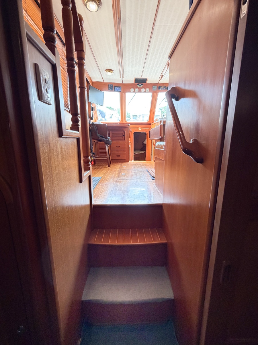 2006 Heritage East 36 Sundeck