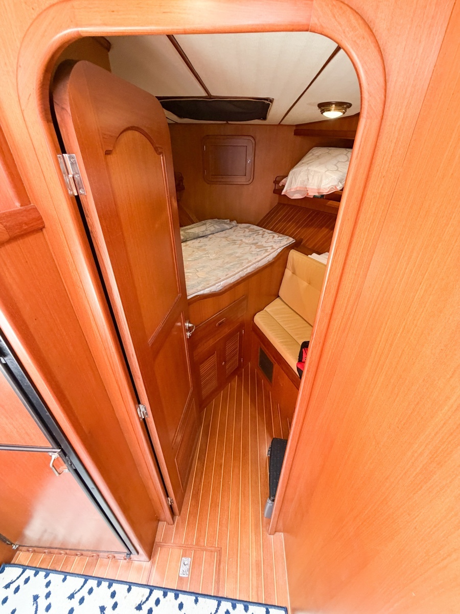 2006 Heritage East 36 Sundeck