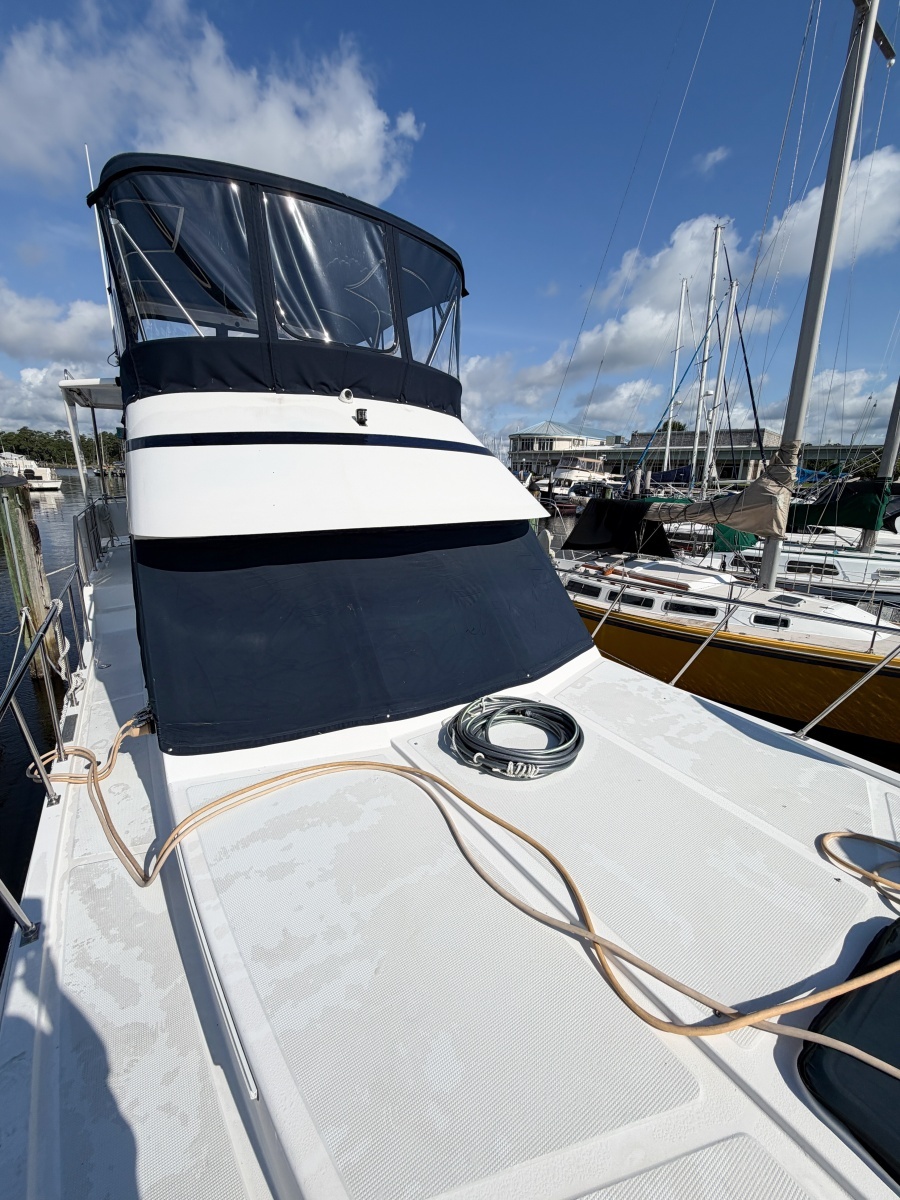 2006 Heritage East 36 Sundeck