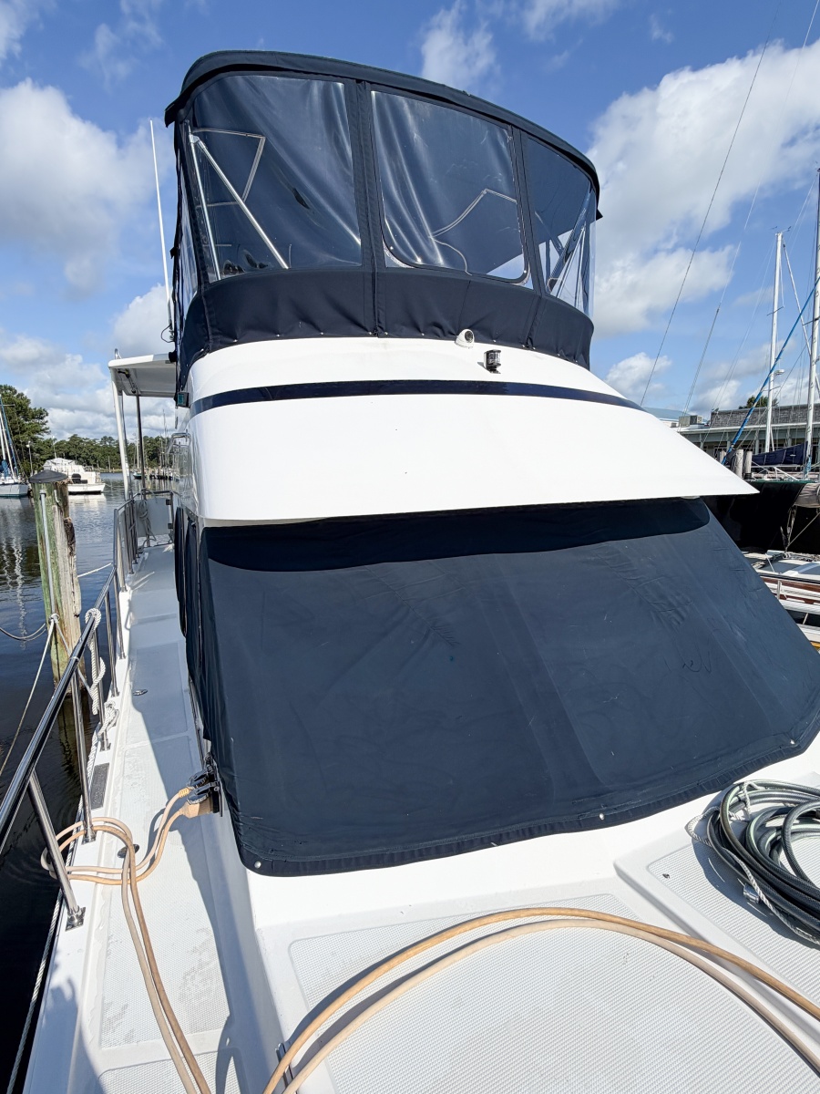 2006 Heritage East 36 Sundeck