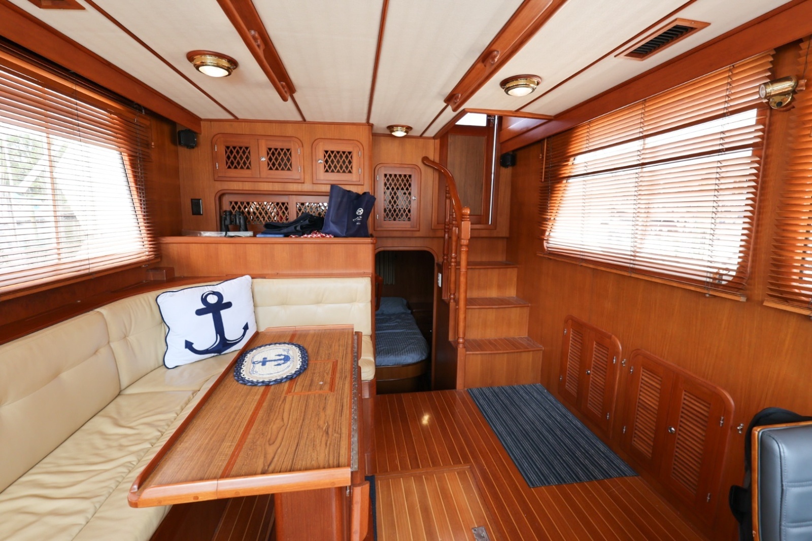 2006 Heritage East 36 Sundeck