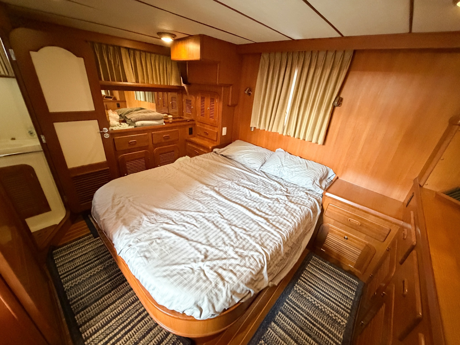 2006 Heritage East 36 Sundeck
