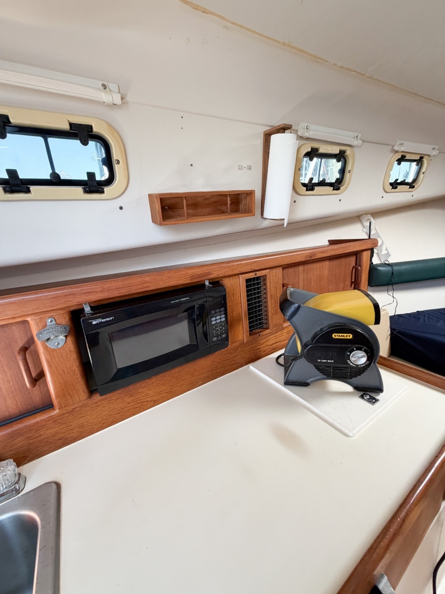 2000 Mainship Pilot 30