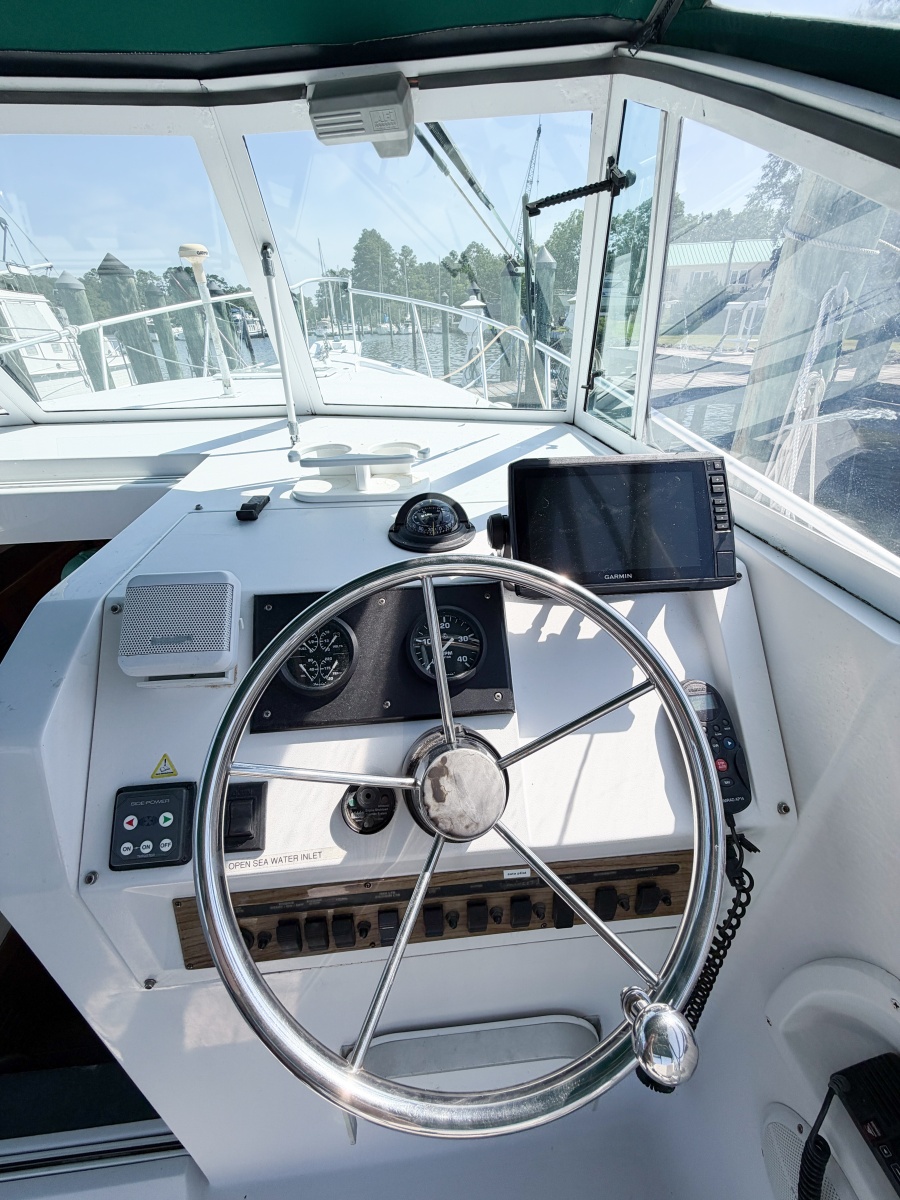 2000 Mainship Pilot 30