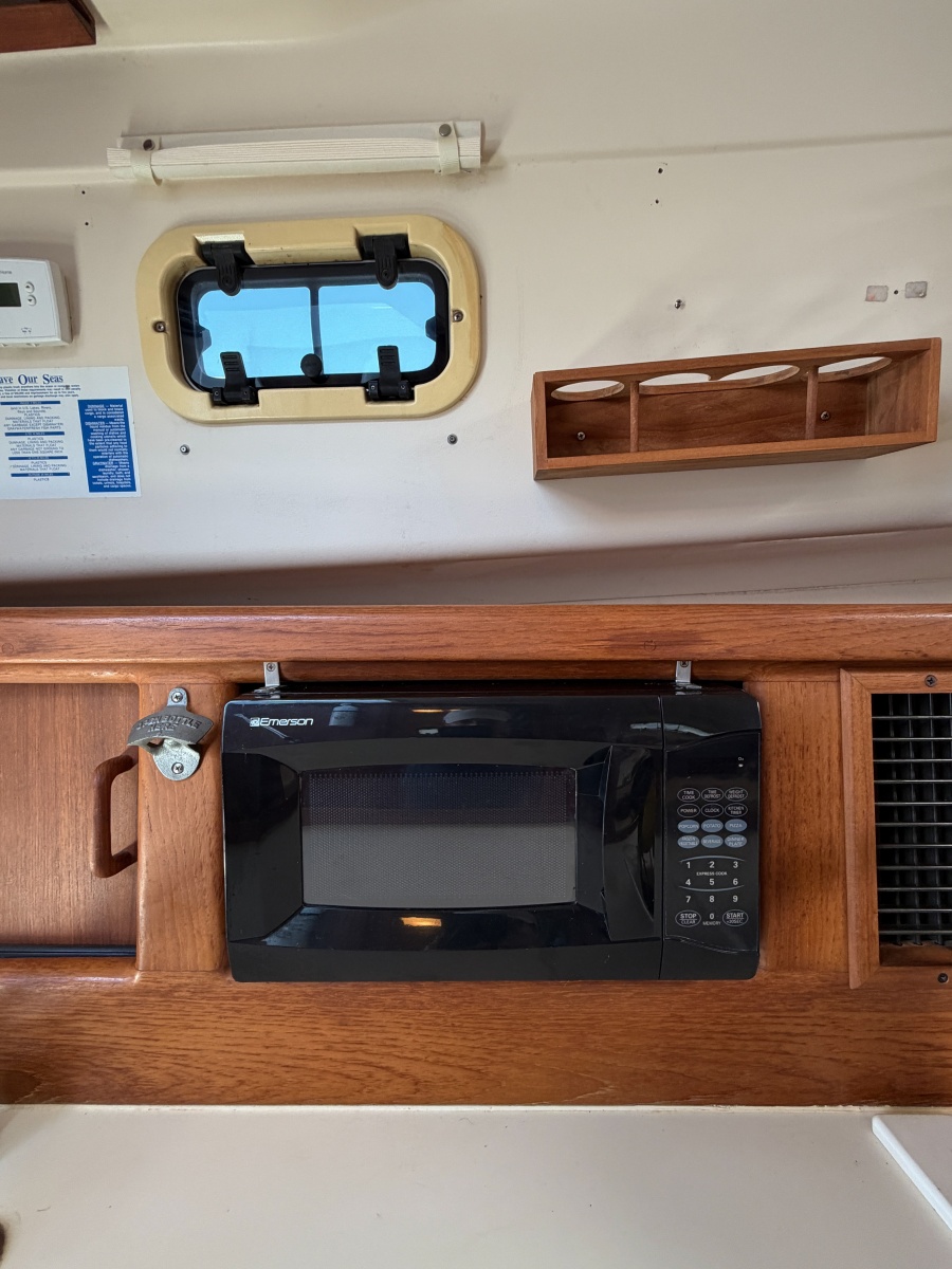 2000 Mainship Pilot 30