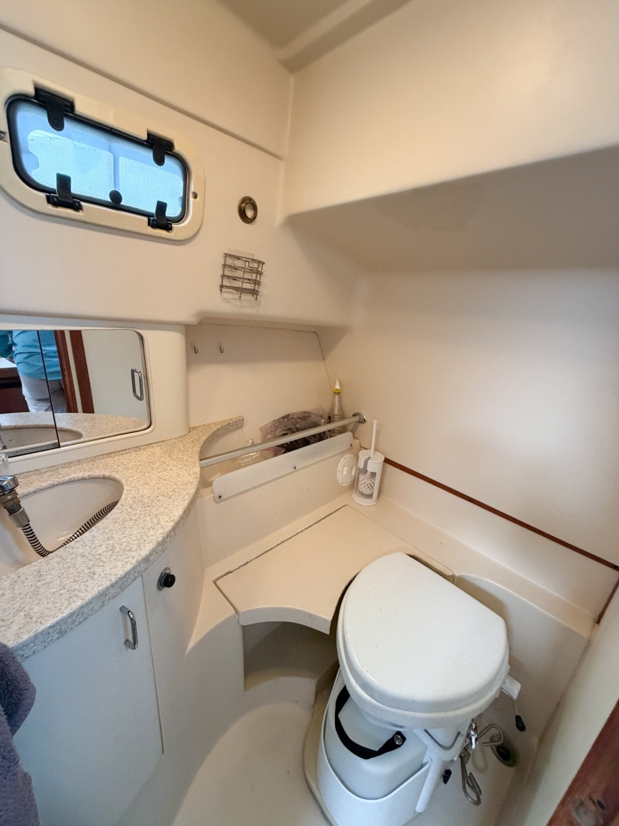 2000 Mainship Pilot 30