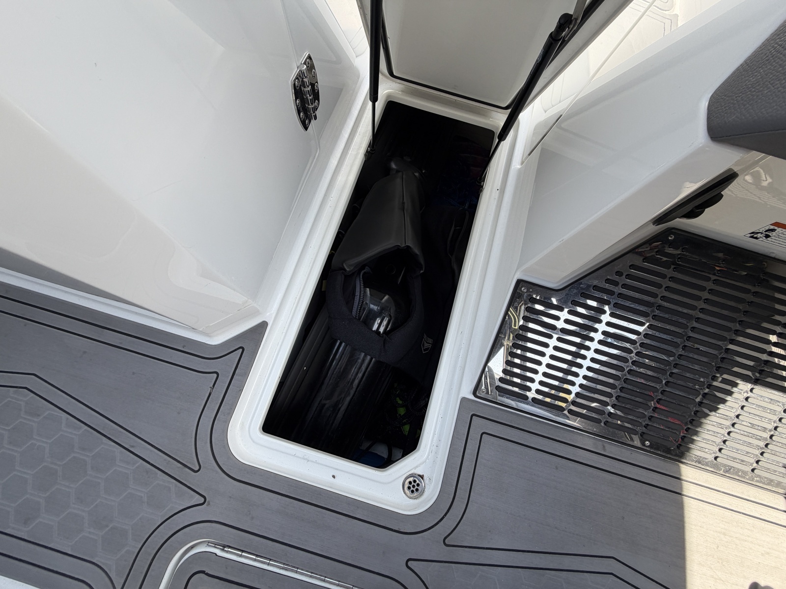 2021 Cobalt R8 Surf