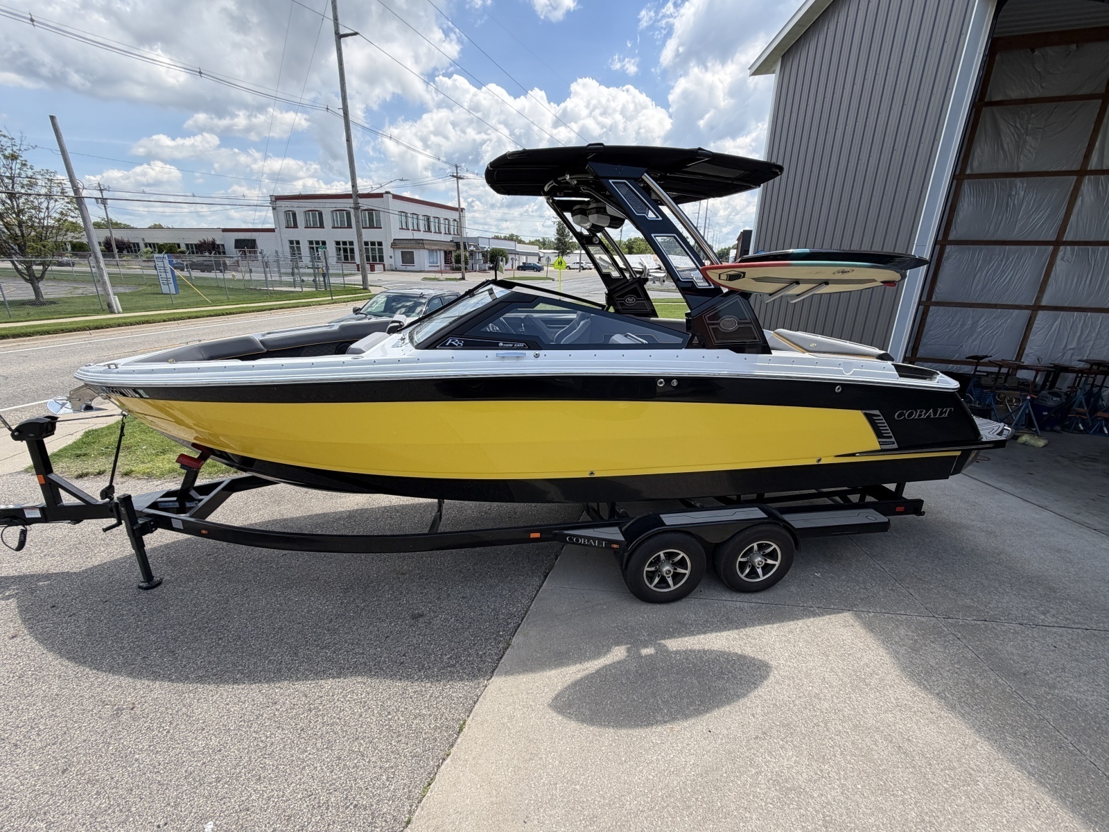 2021 Cobalt R8 Surf