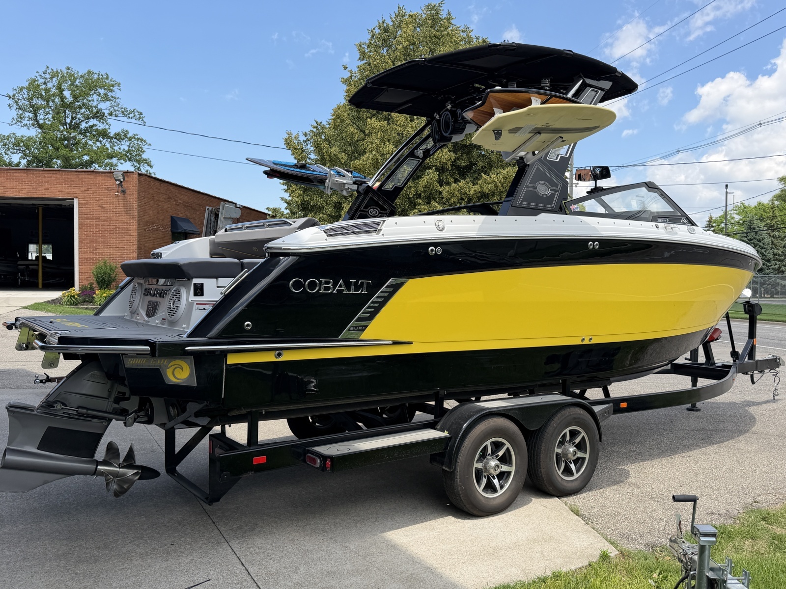 2021 Cobalt R8 Surf