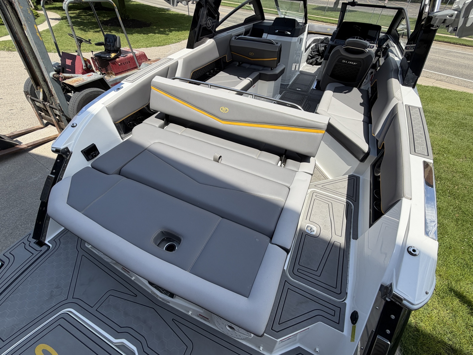 2021 Cobalt R8 Surf