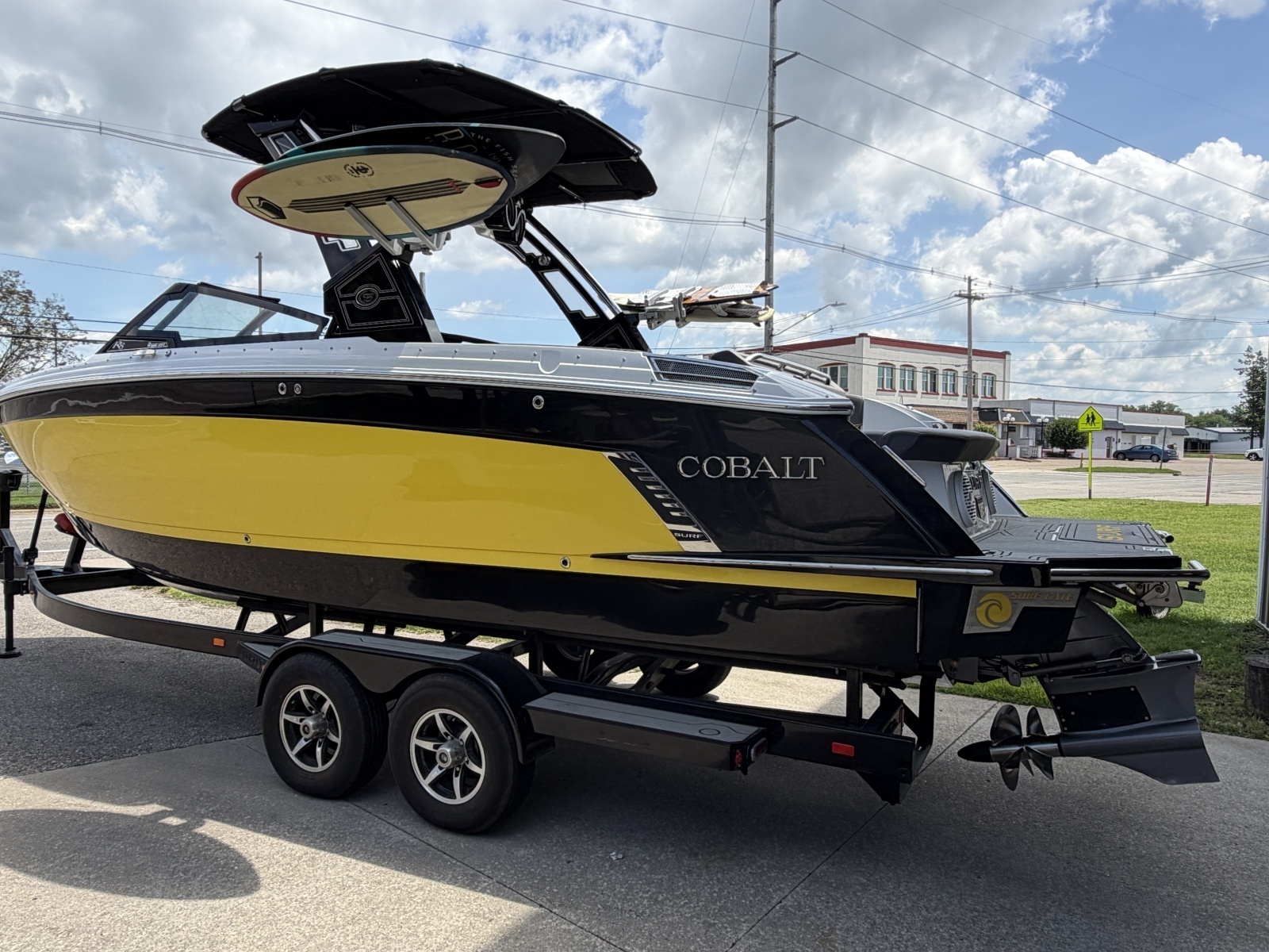 2021 Cobalt R8 Surf