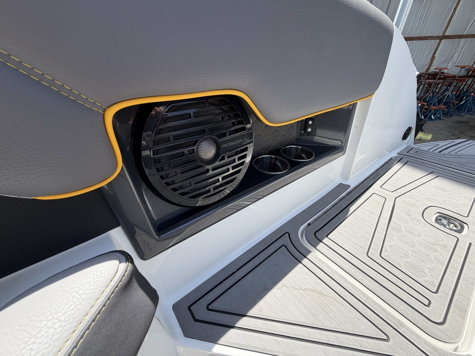 2021 Cobalt R8 Surf