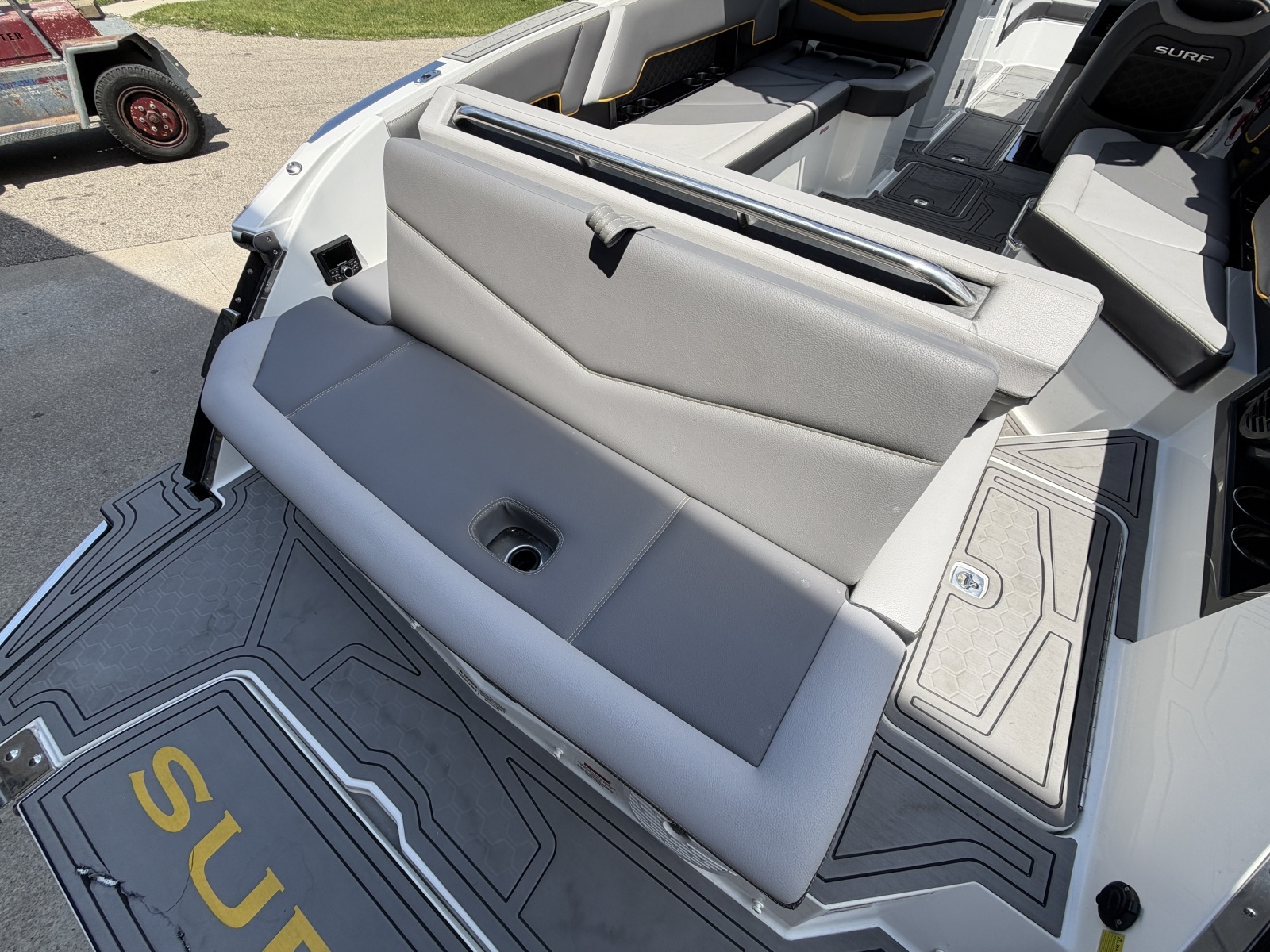 2021 Cobalt R8 Surf