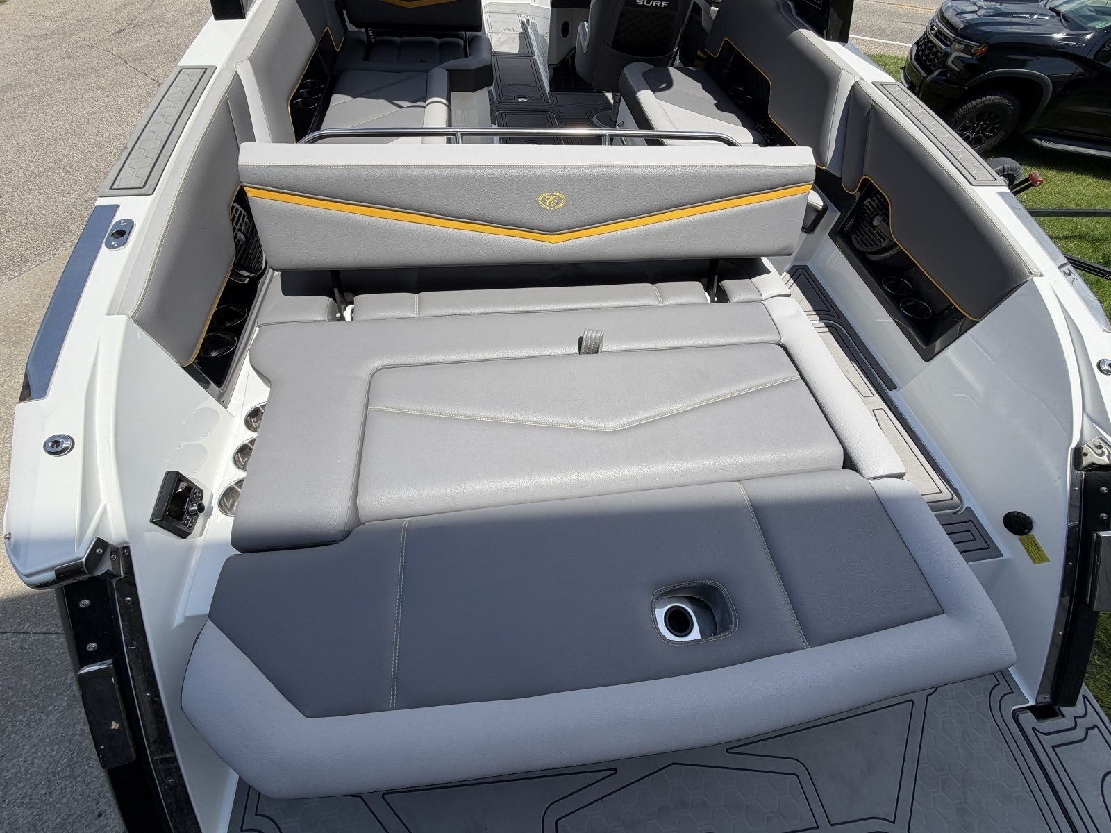 2021 Cobalt R8 Surf