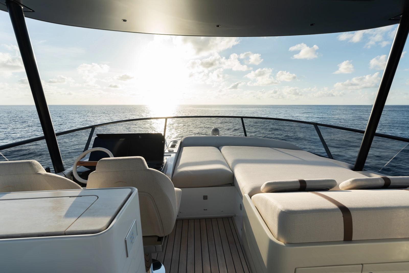 82ft Azimut Yacht For Sale