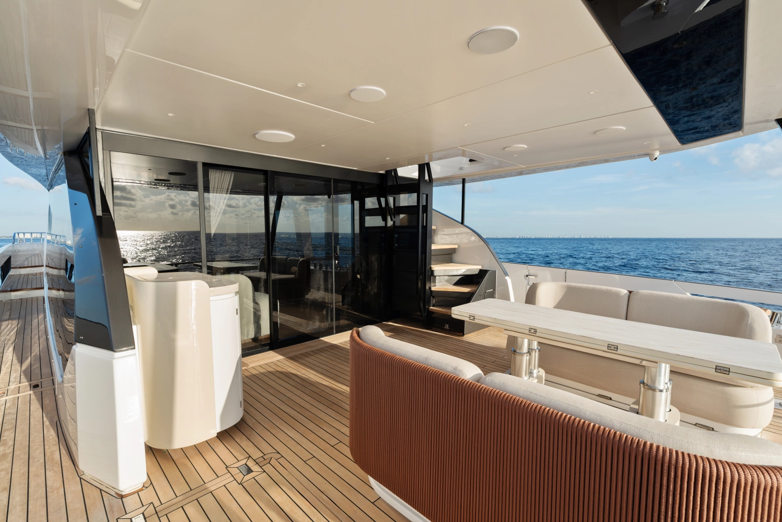 82ft Azimut Yacht For Sale