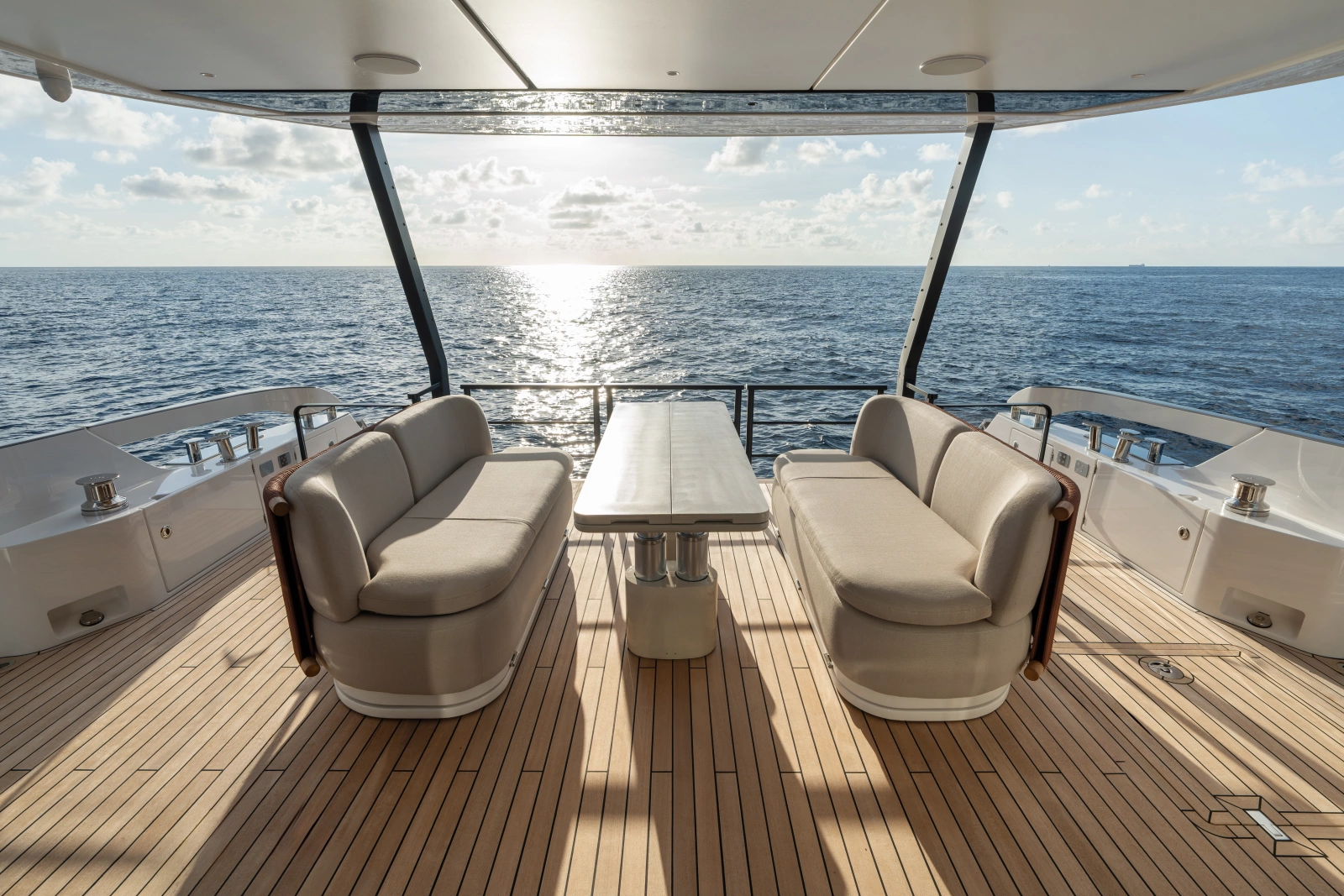82ft Azimut Yacht For Sale