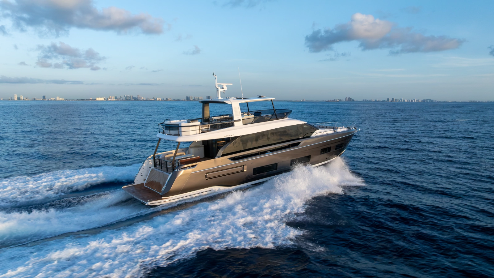 82ft Azimut Yacht For Sale