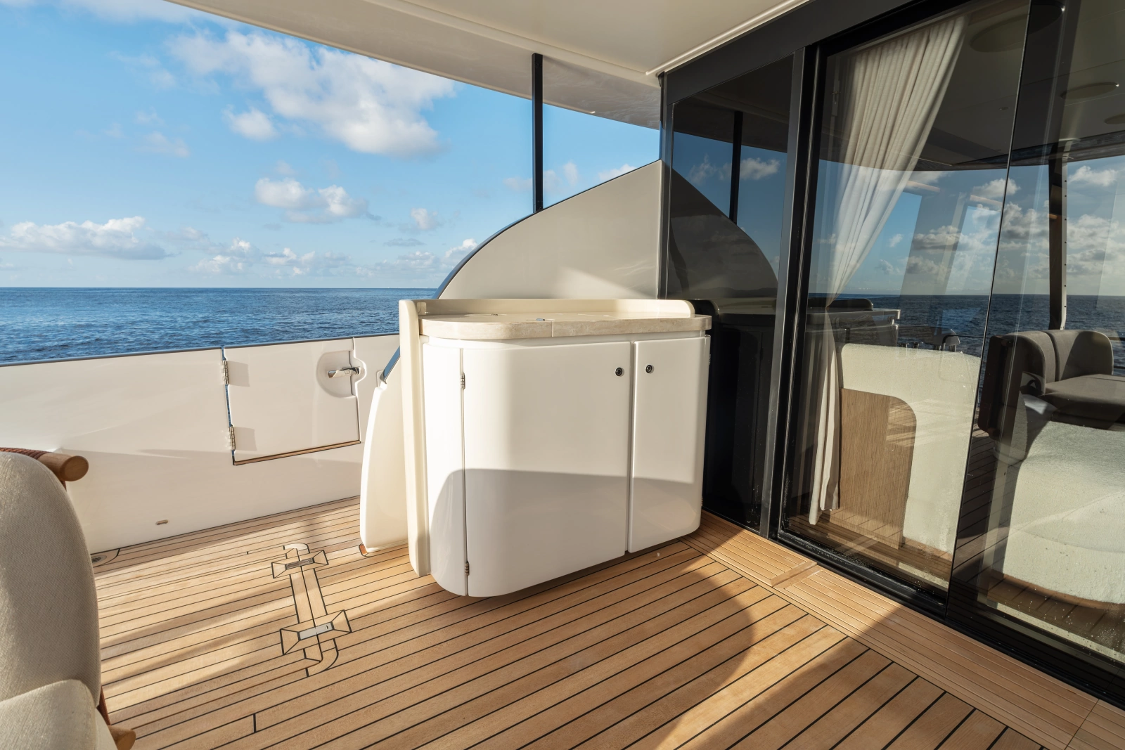 82ft Azimut Yacht For Sale