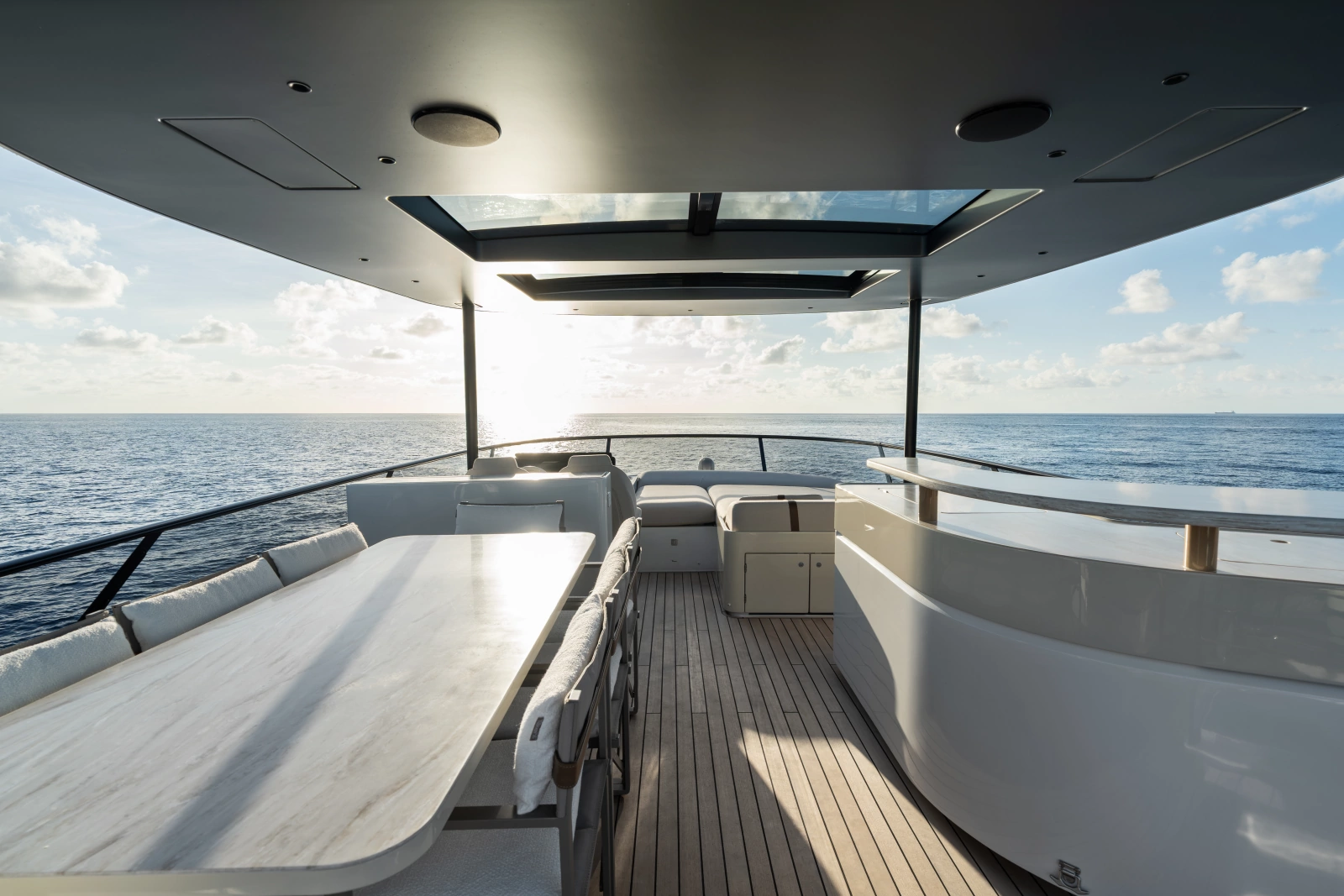 82ft Azimut Yacht For Sale