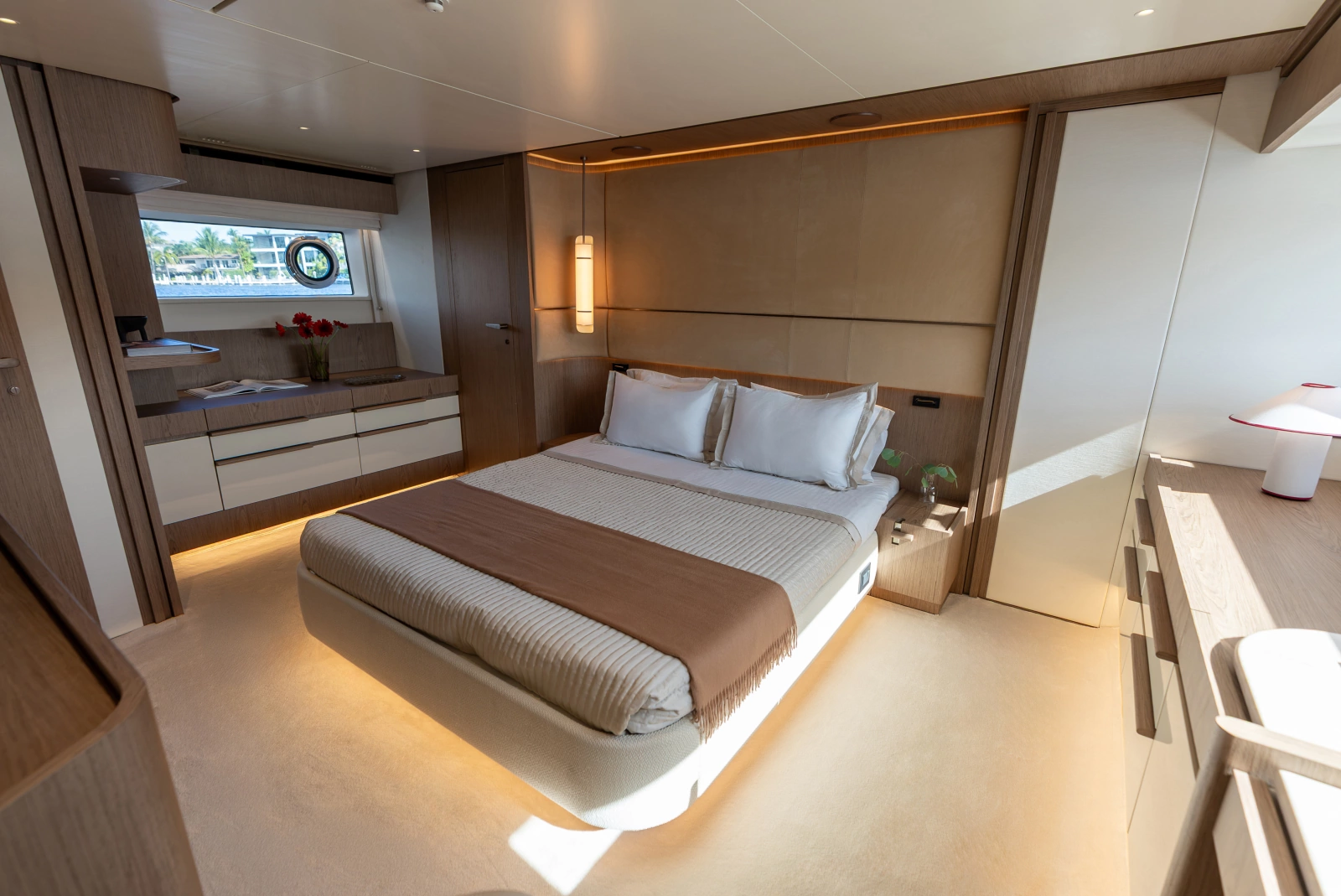 82ft Azimut Yacht For Sale