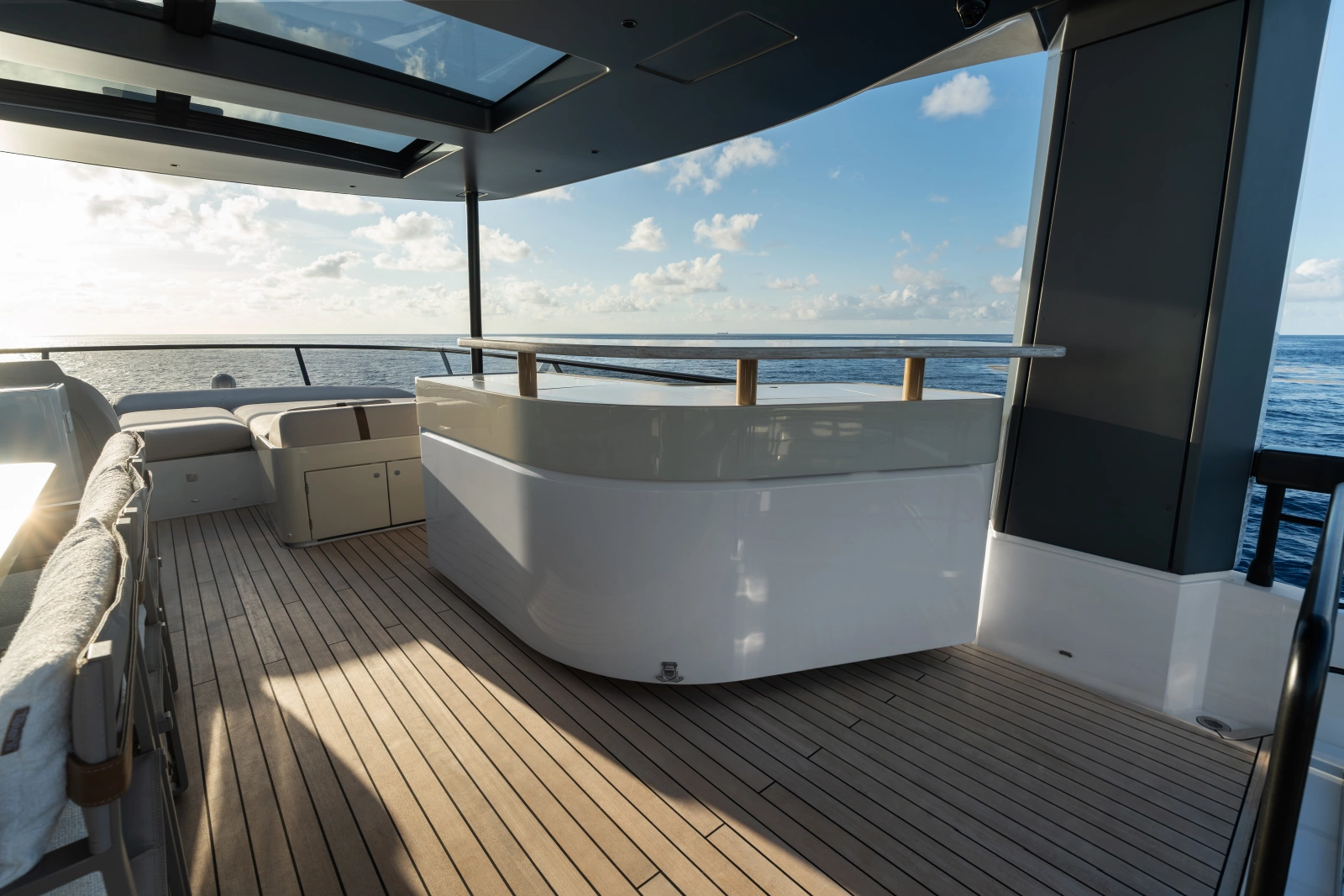 82ft Azimut Yacht For Sale