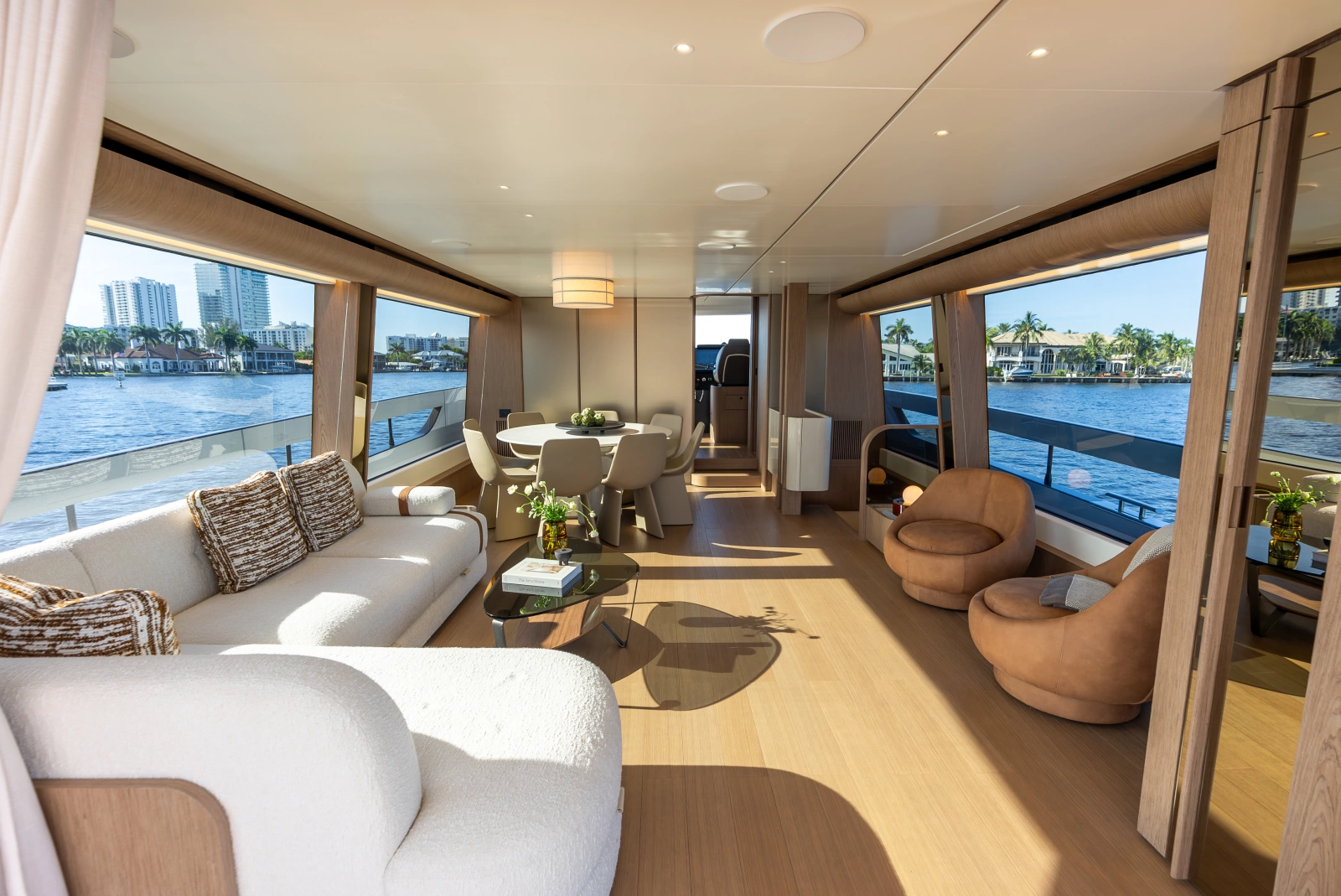 82ft Azimut Yacht For Sale