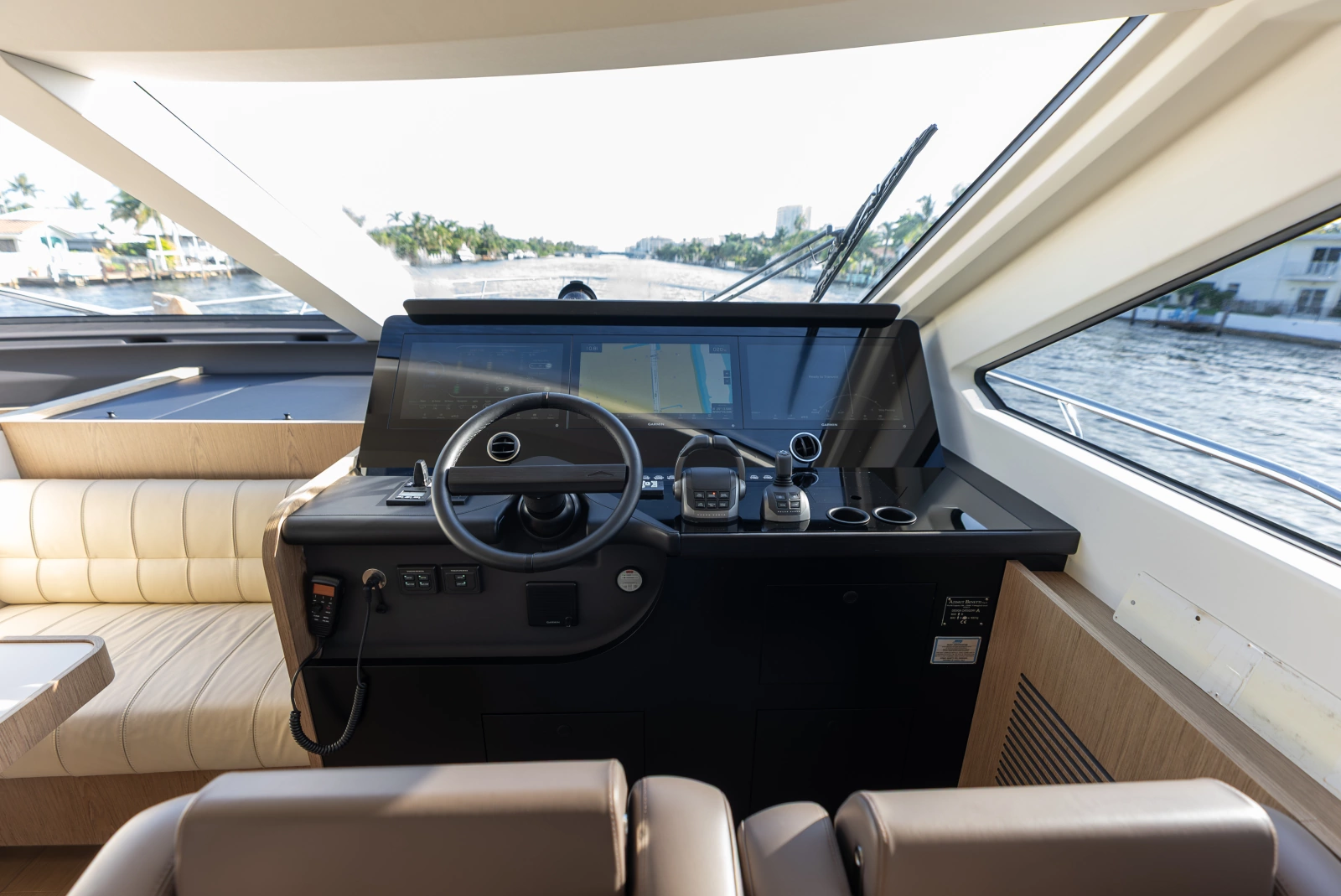 82ft Azimut Yacht For Sale