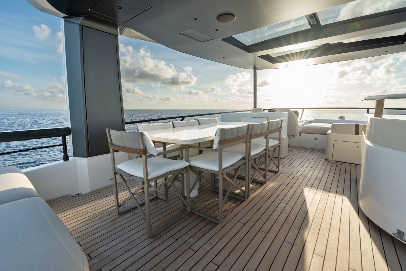 82ft Azimut Yacht For Sale