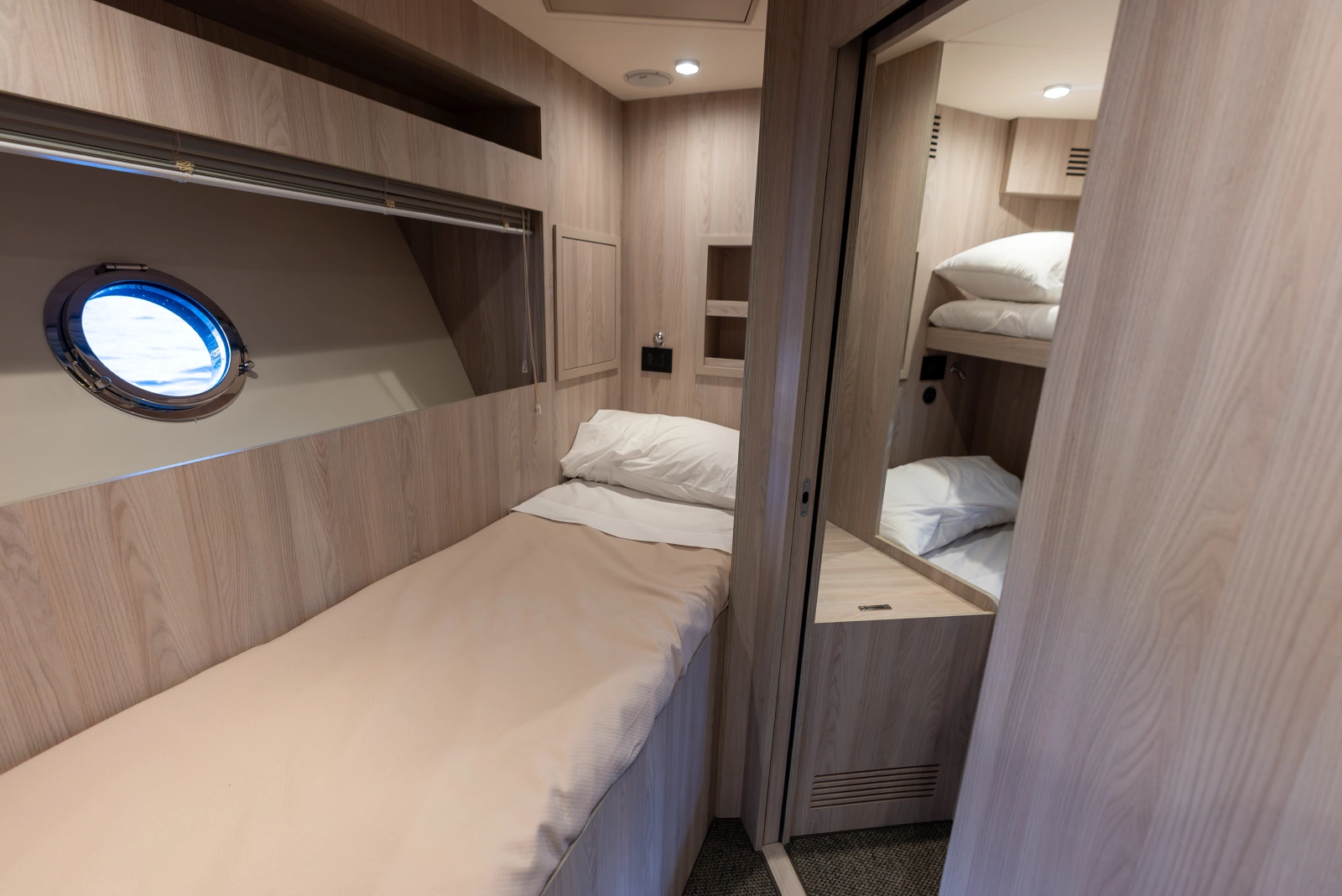 82ft Azimut Yacht For Sale