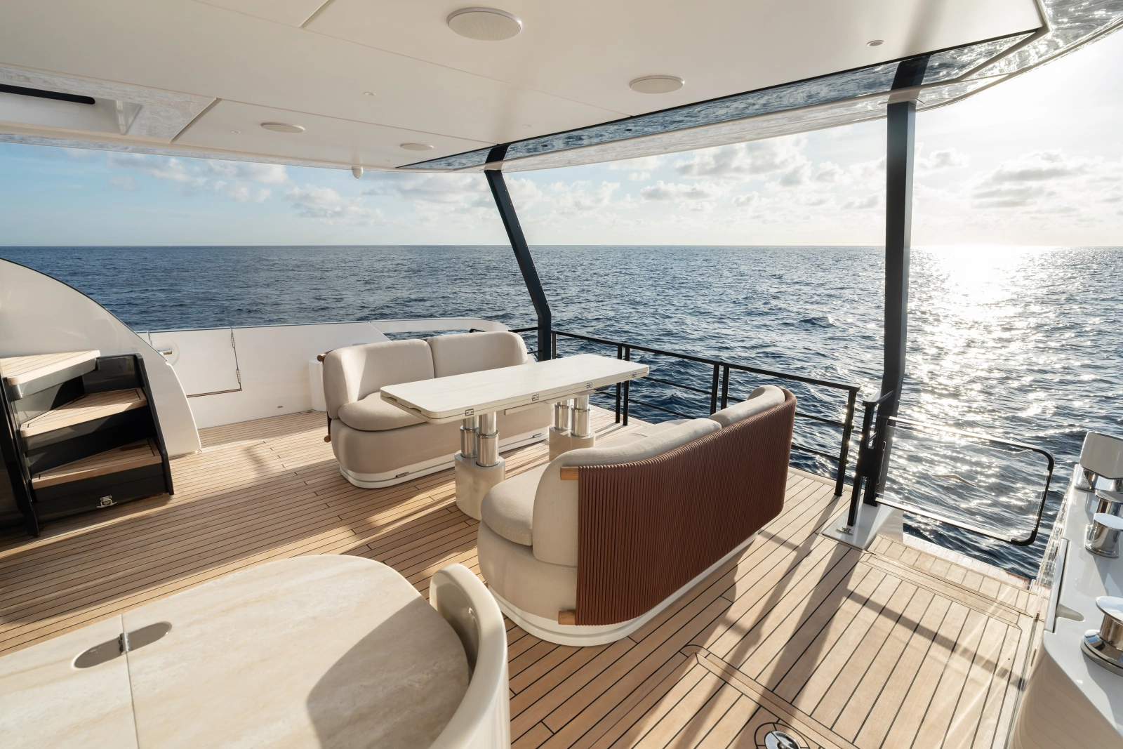 82ft Azimut Yacht For Sale