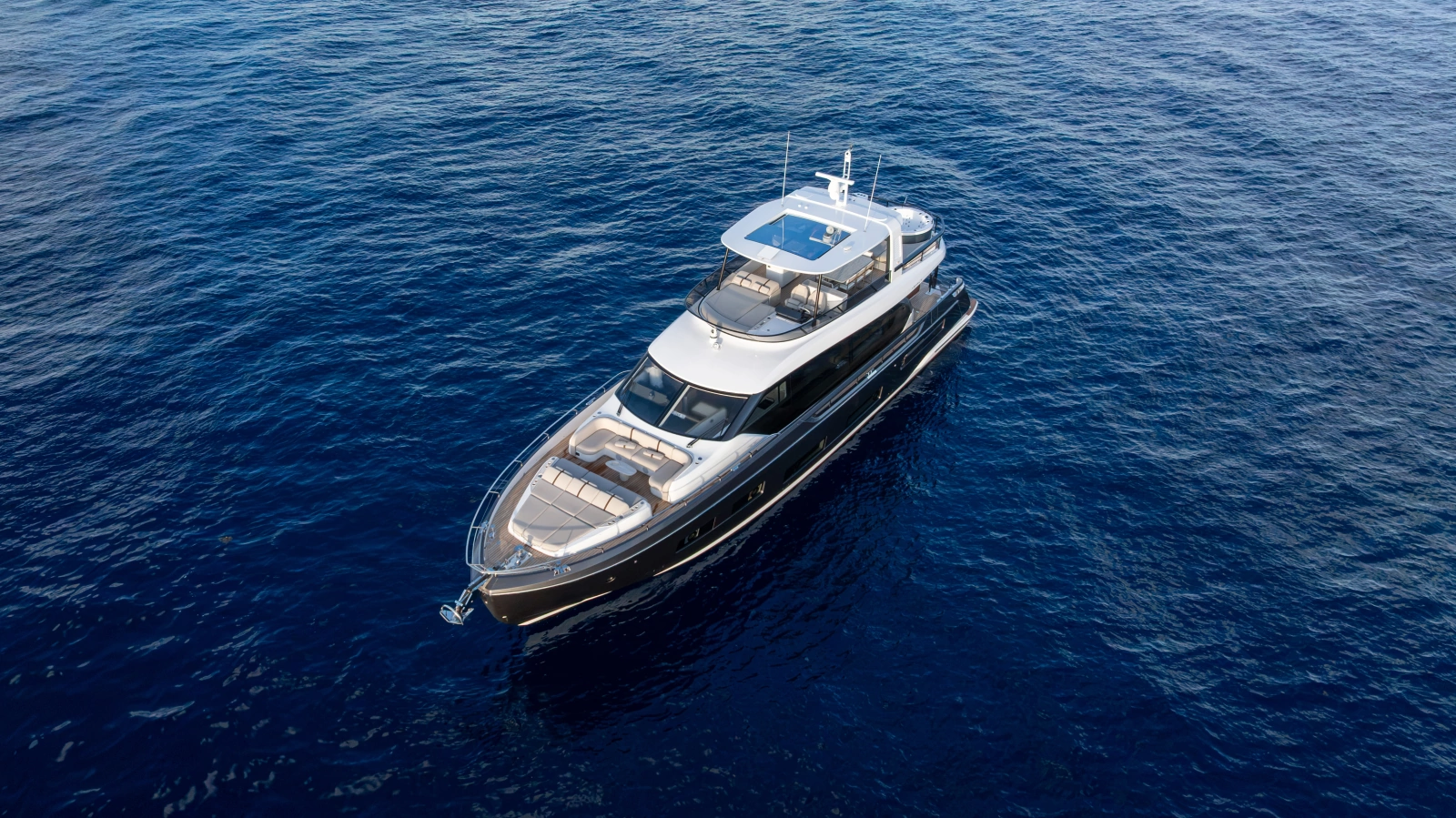 82ft Azimut Yacht For Sale