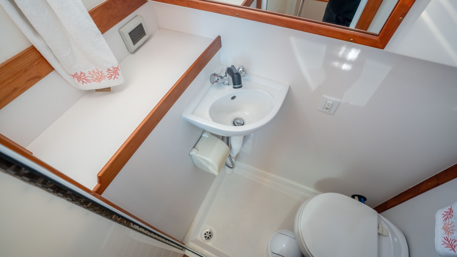 St. Bonaventure  Yacht Photos Pics 