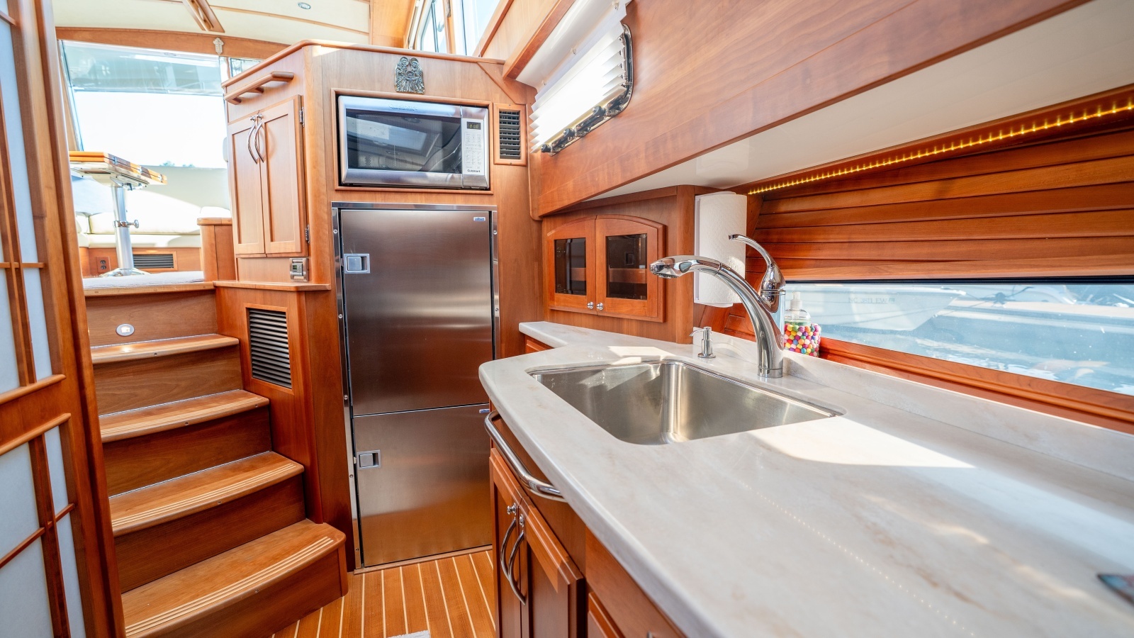 2016 Sabre 48
