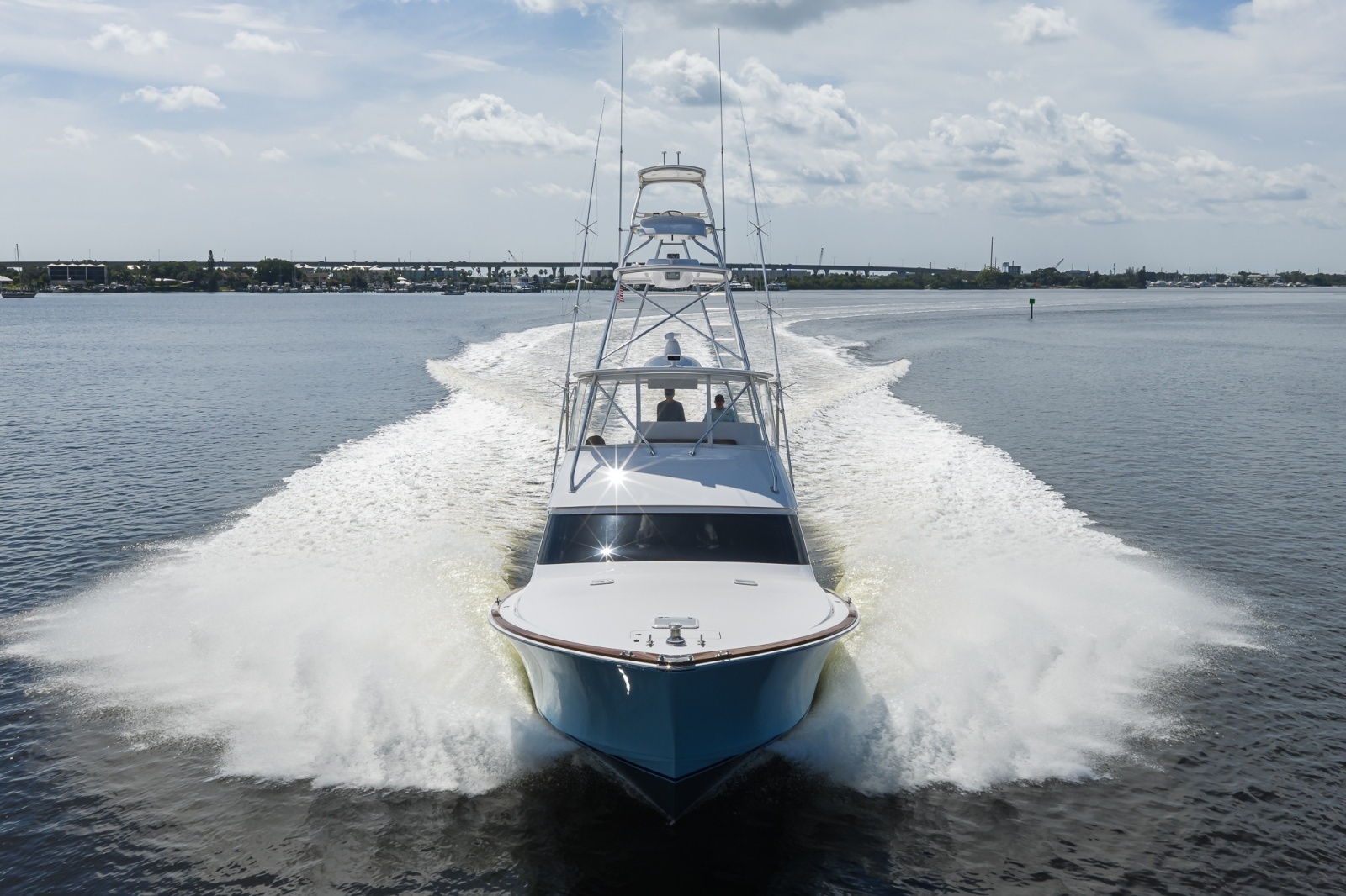 Viking 50 GETTIN' REEL - Bow Running Shot