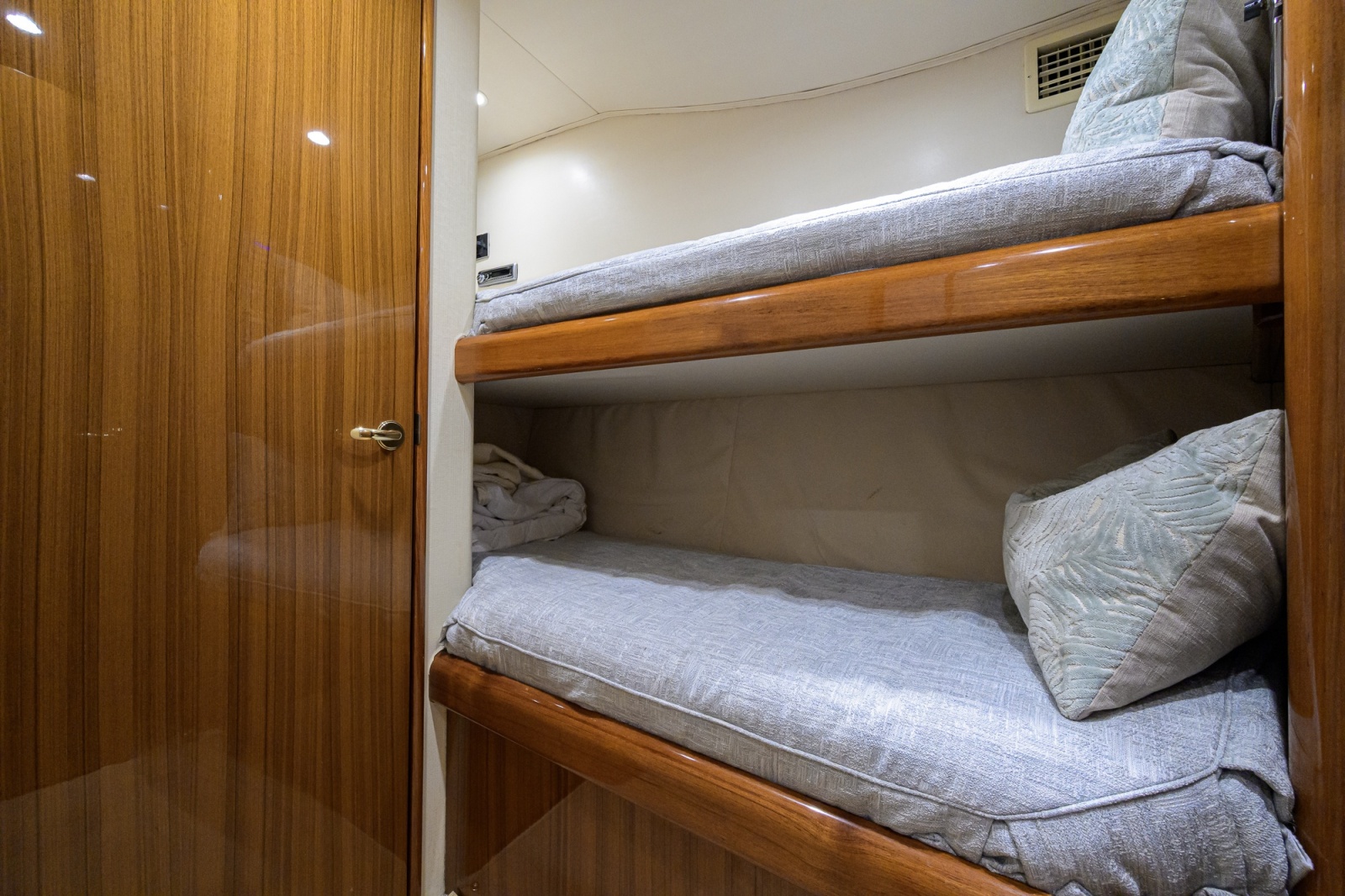 Viking 50 GETTIN' REEL - Guest Bunk Stateroom