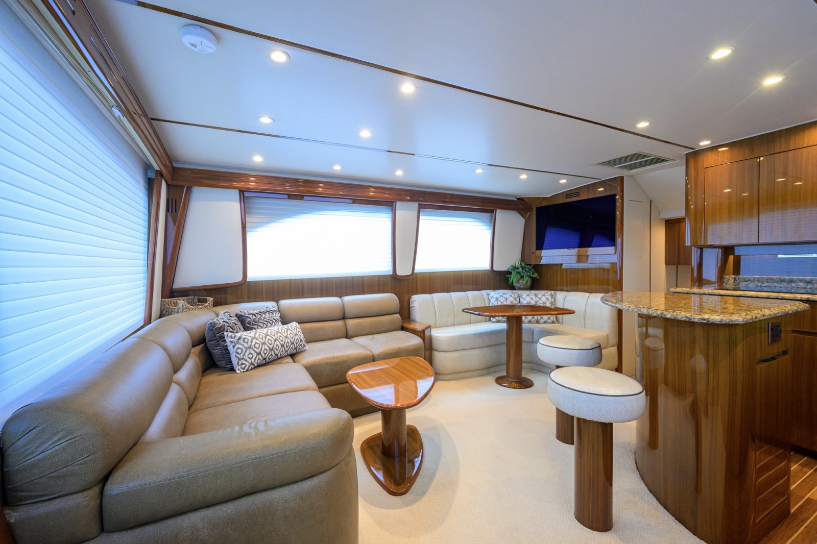 Viking 50 GETTIN' REEL - Salon Sofa
