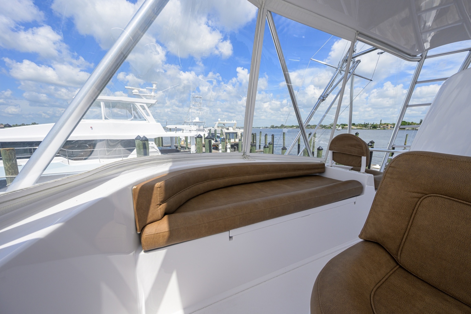 Viking 50 GETTIN' REEL -  Flybridge Seating