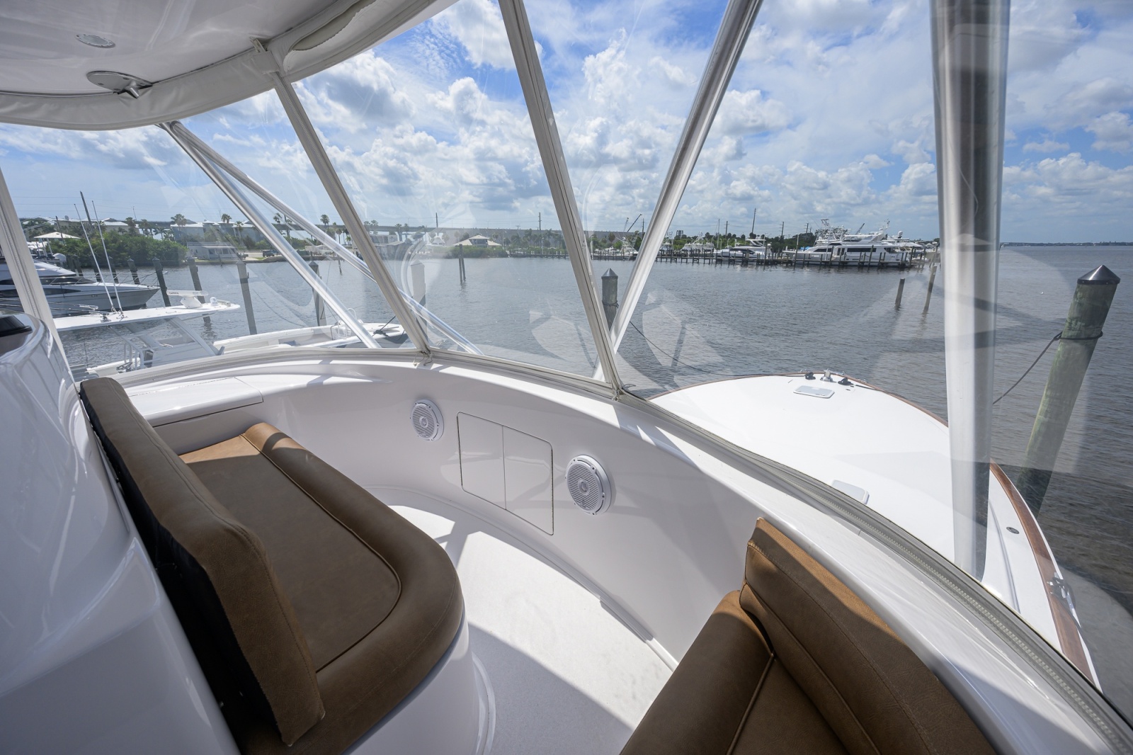 Viking 50 GETTIN' REEL -  Flybridge Seating