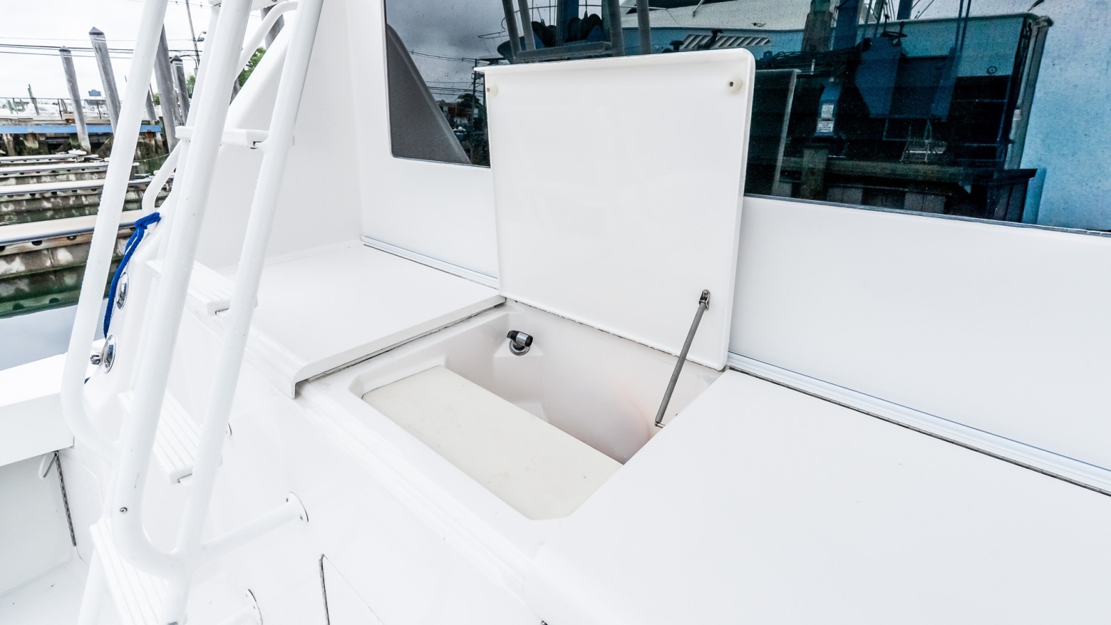 2000 Viking 50 Convertible